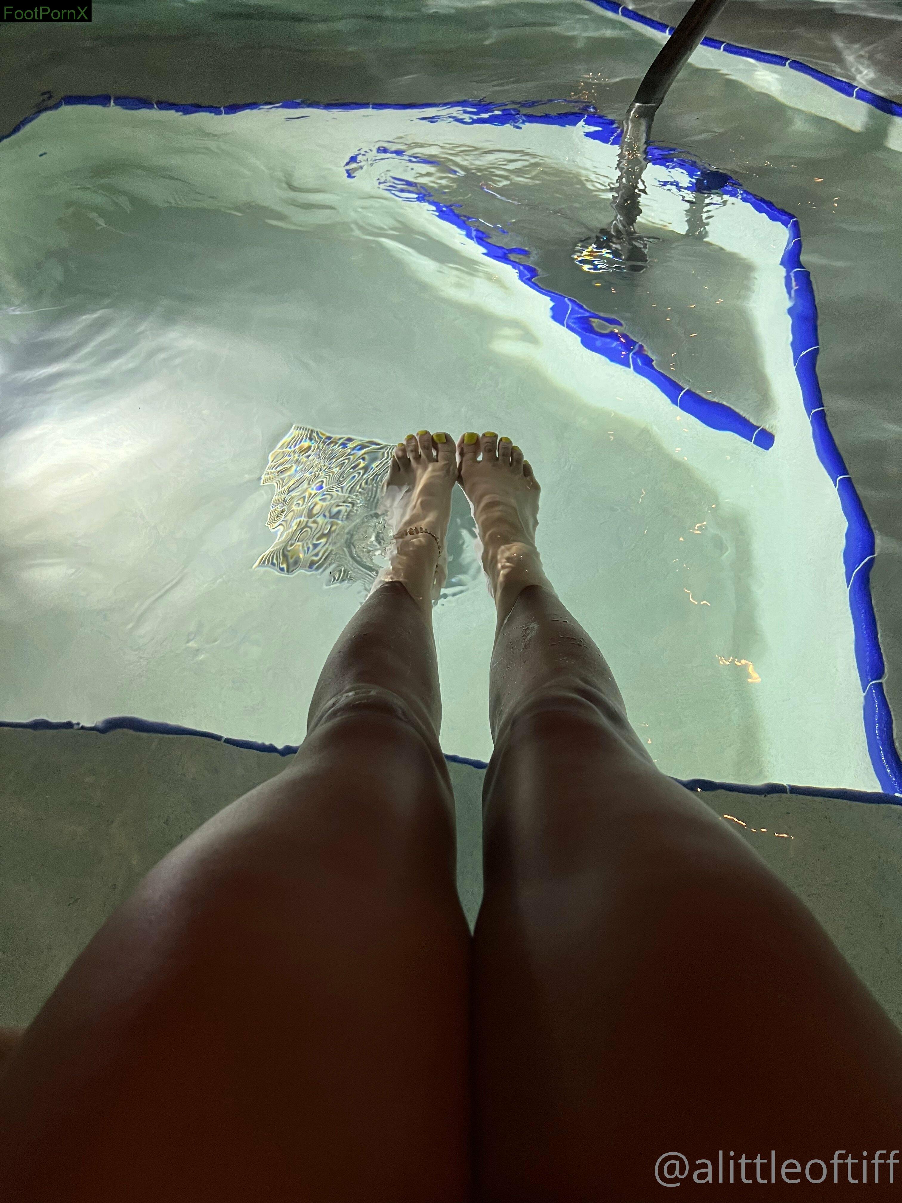 alittleoftiff feet photo 23