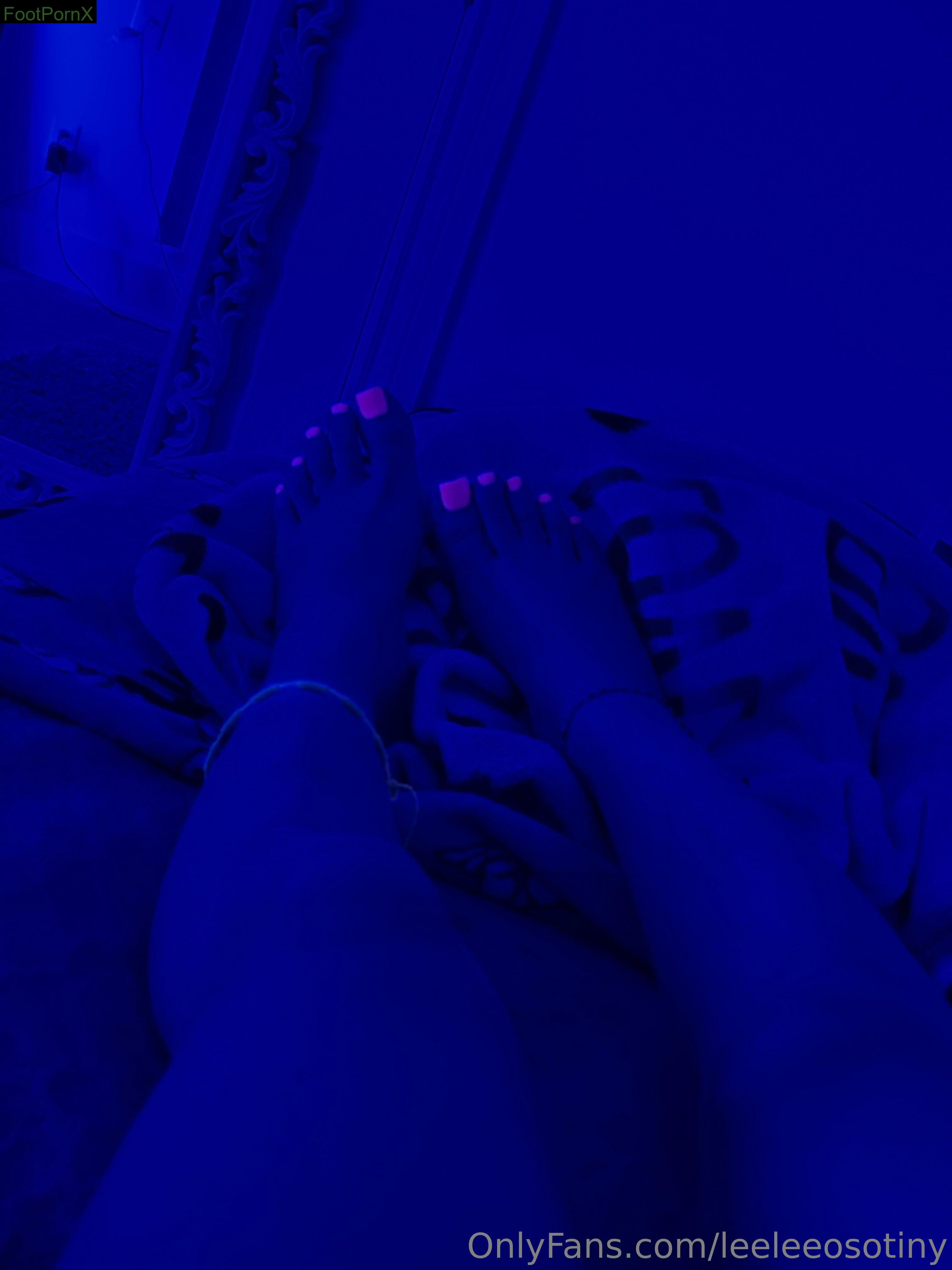 leeleeosotiny feet photo 16