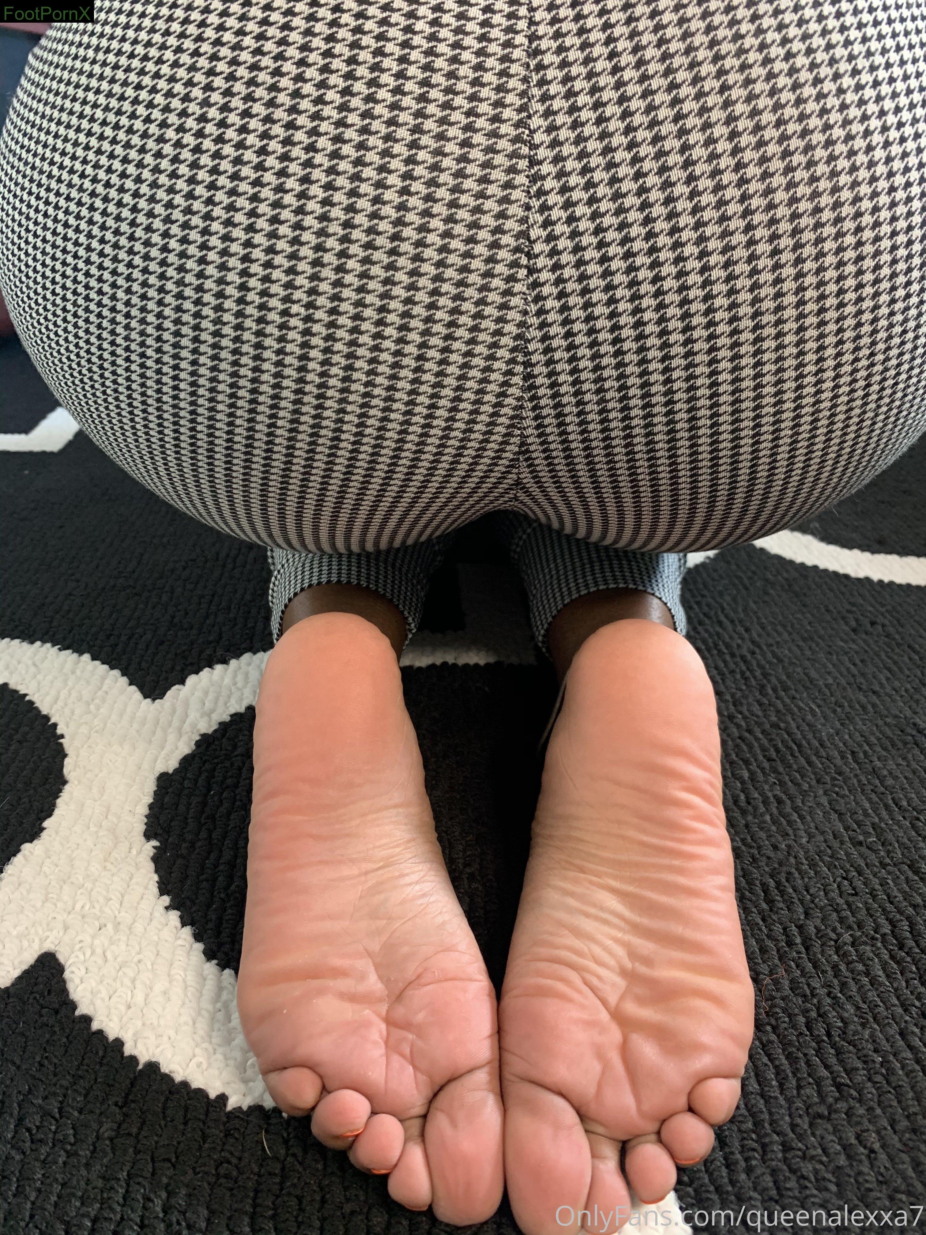 empressalexxa feet photo 24