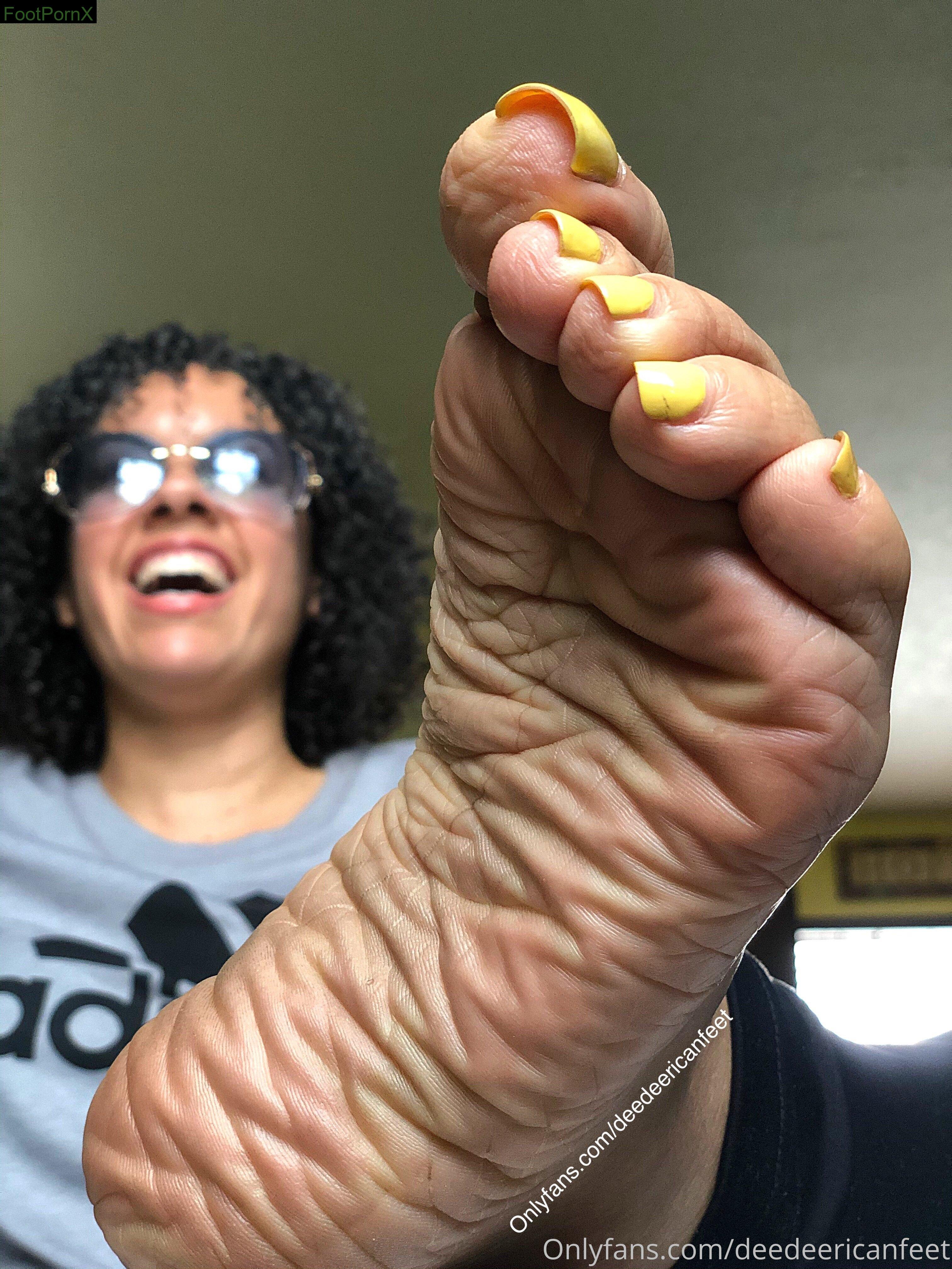 deedeericanfeet feet photo 13