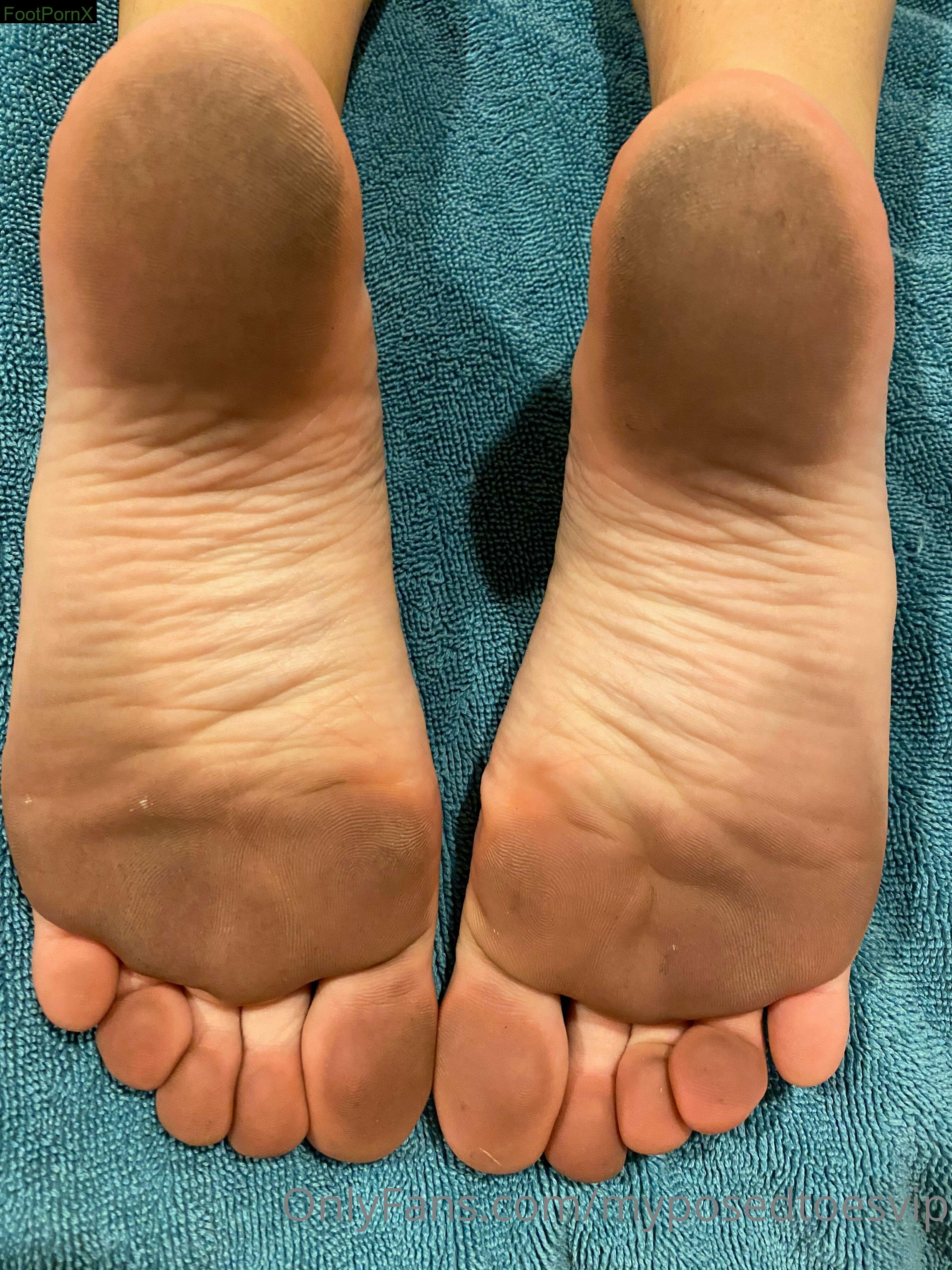 myposedtoesvip feet photo 12