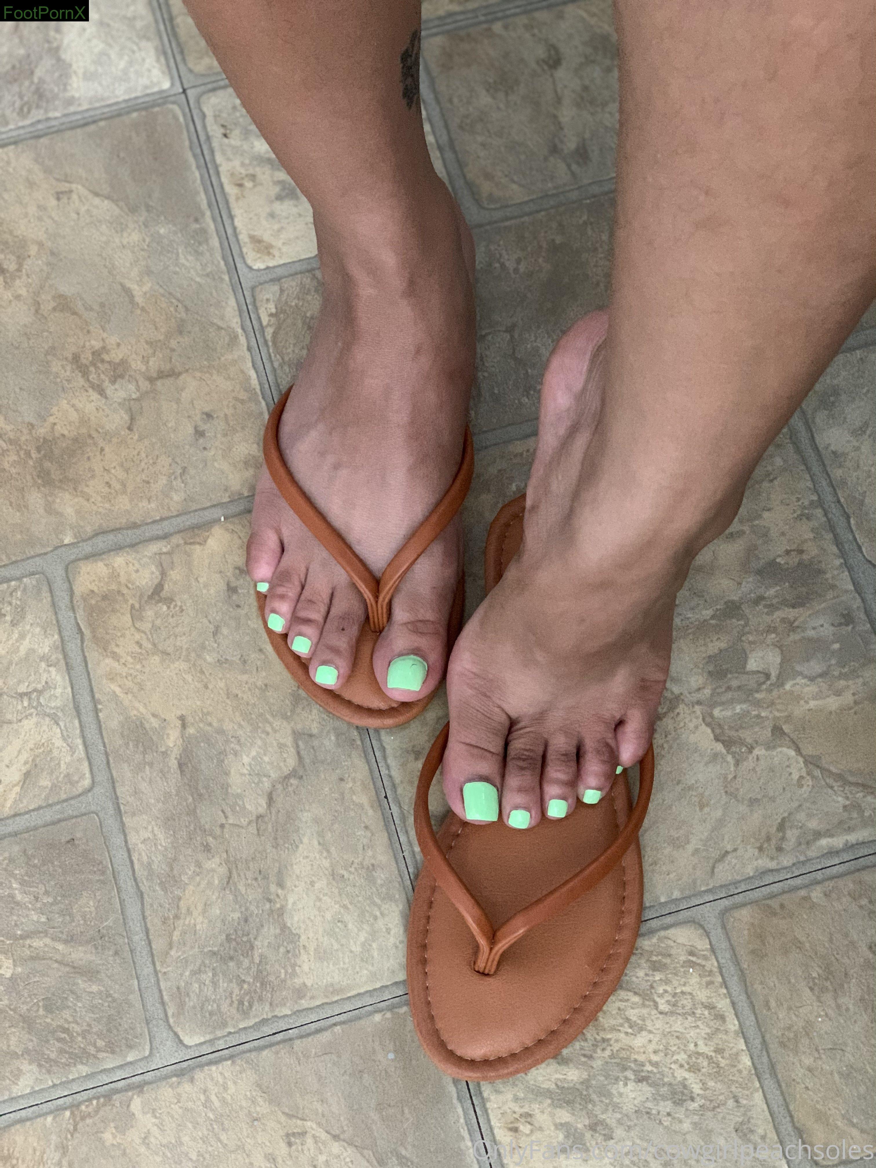 cowgirlpeachsoles feet photo 13