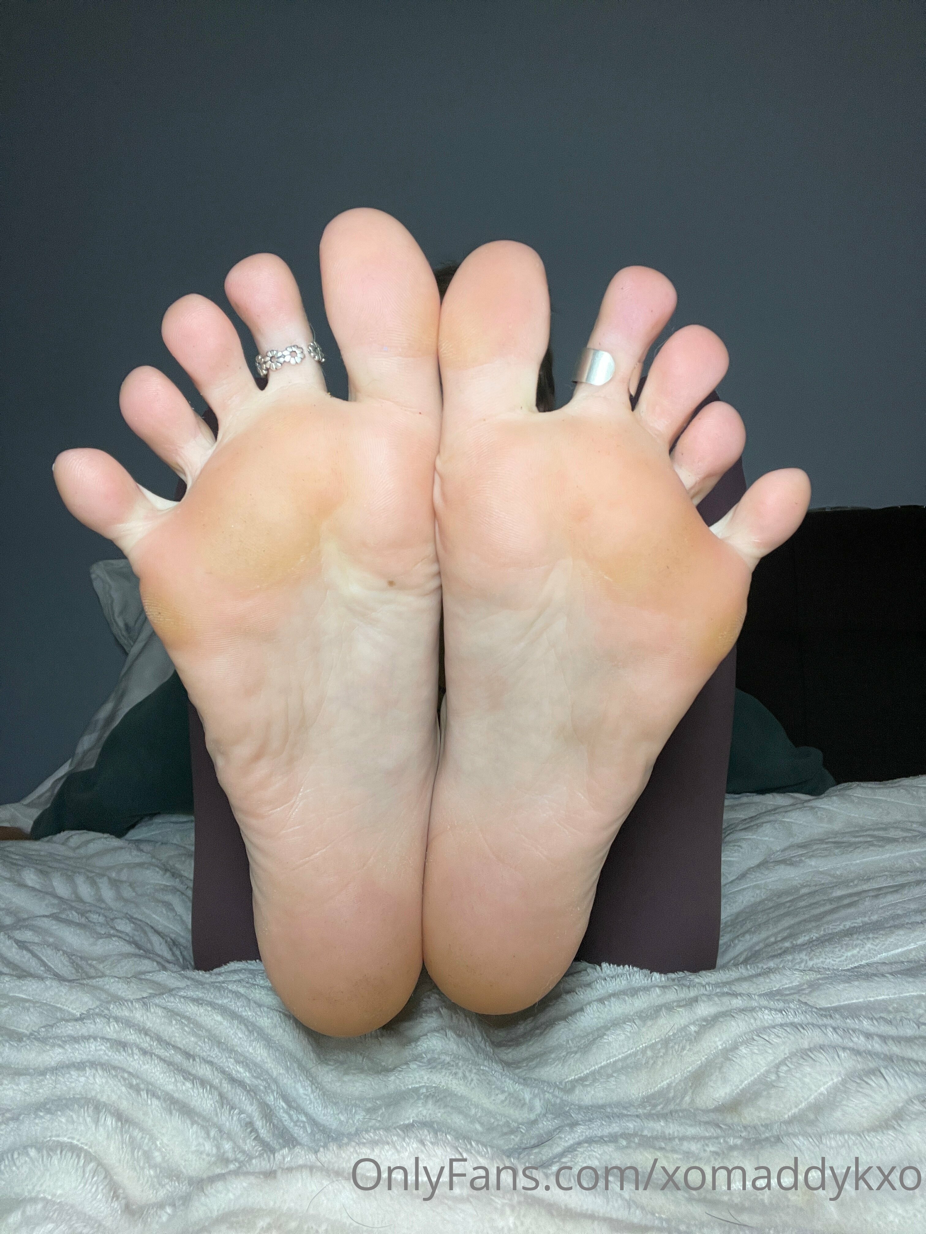 xomaddykxo feet photo 12