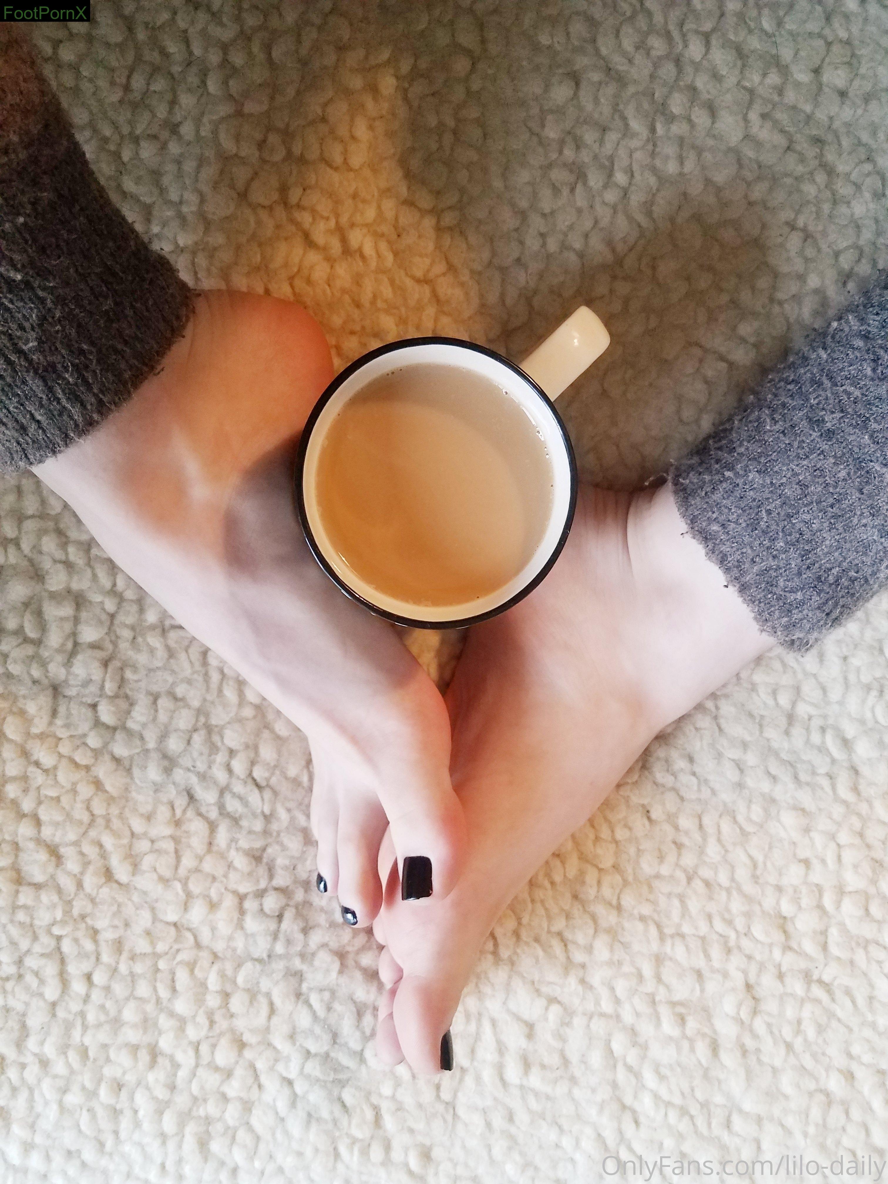 lilo-daily feet photo 4