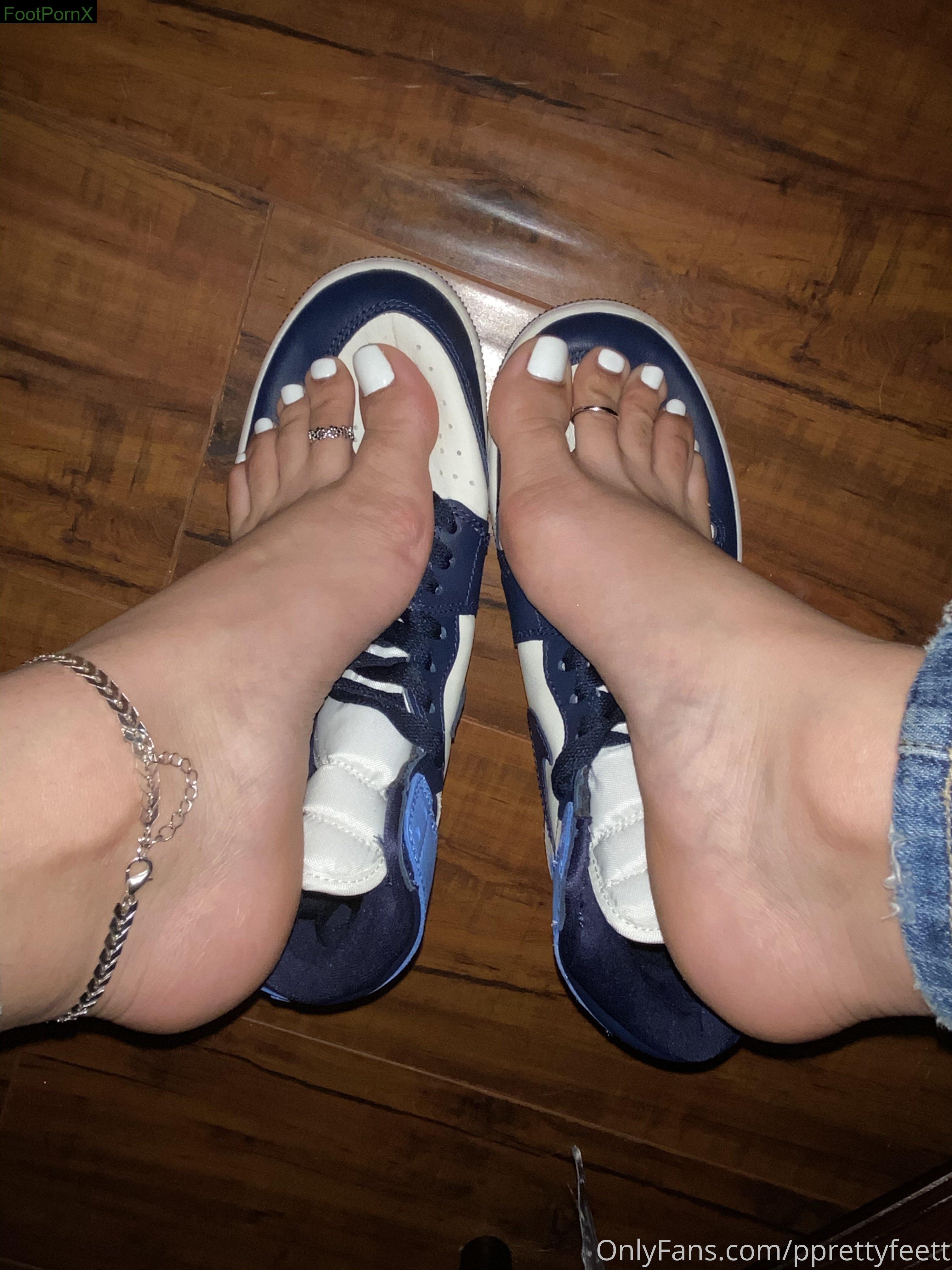 pprettyfeett feet photo 15