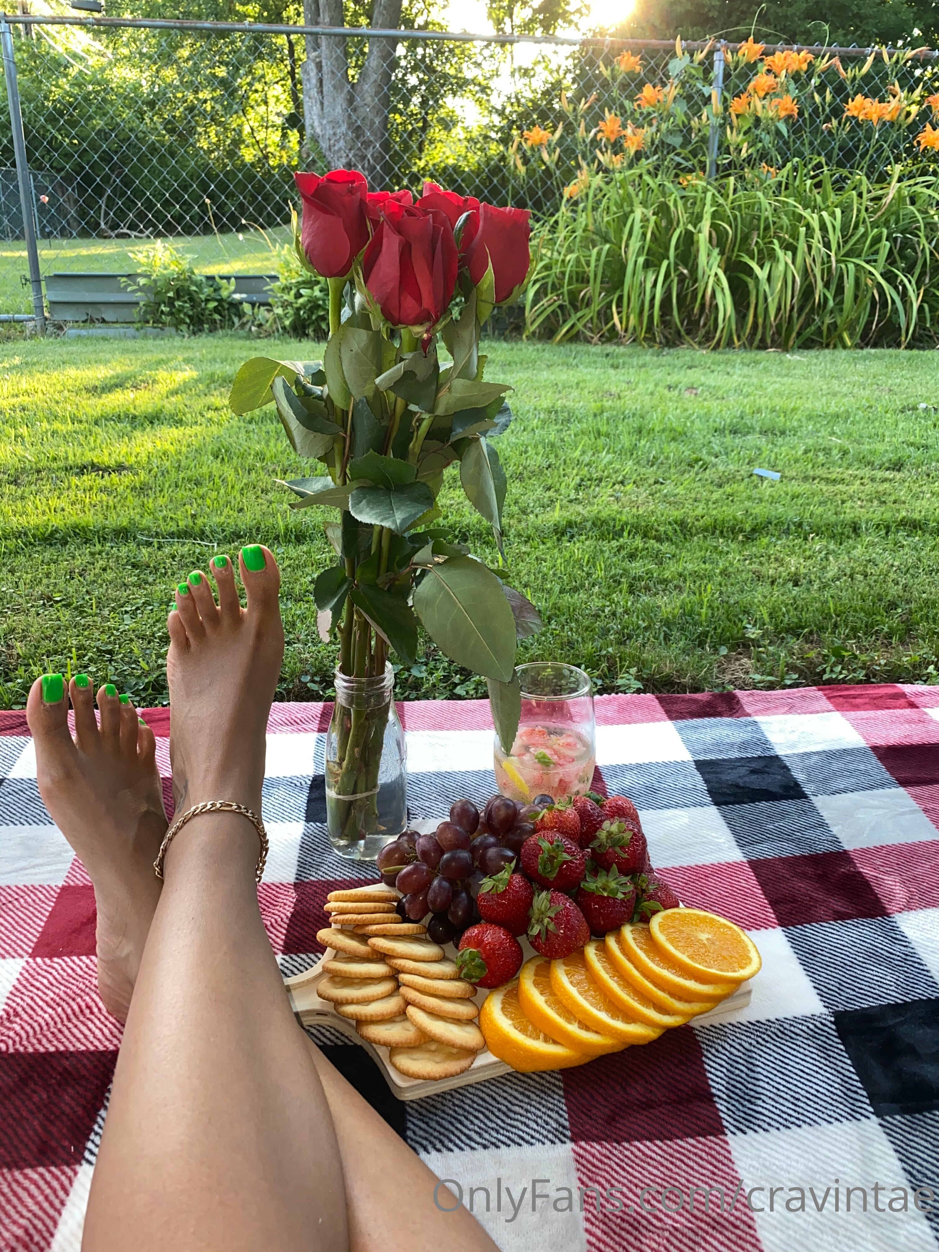 cravintae feet photo 9