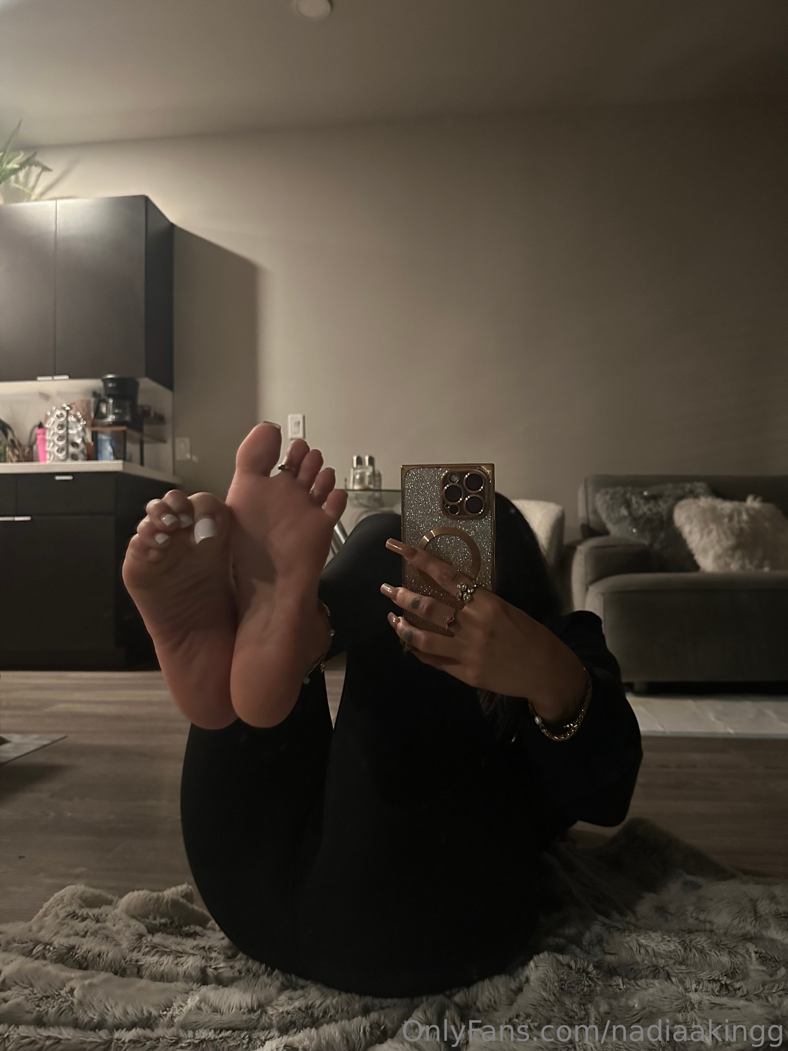nadiaakingg feet photo 11