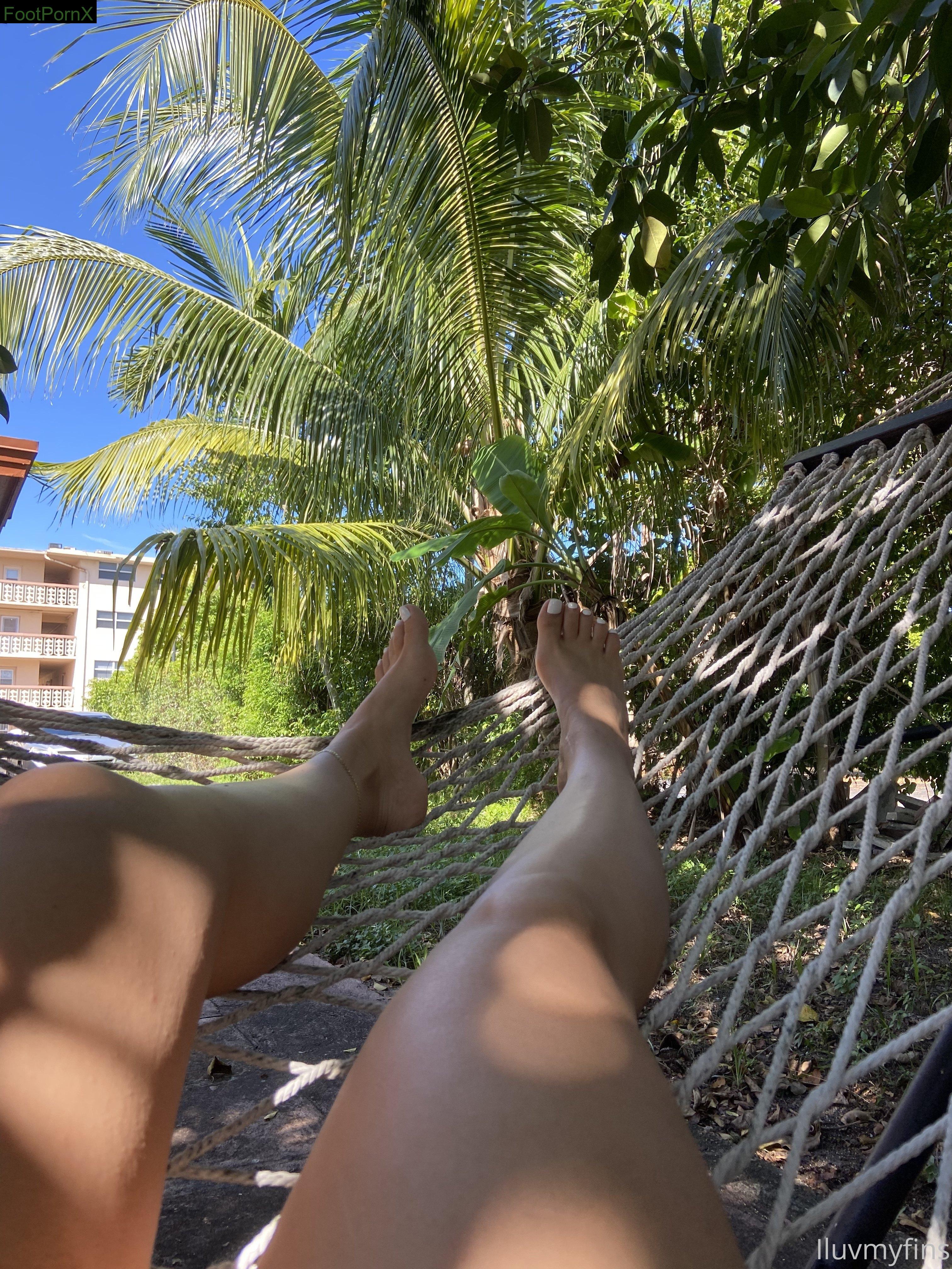 iluvmyfins feet photo 20