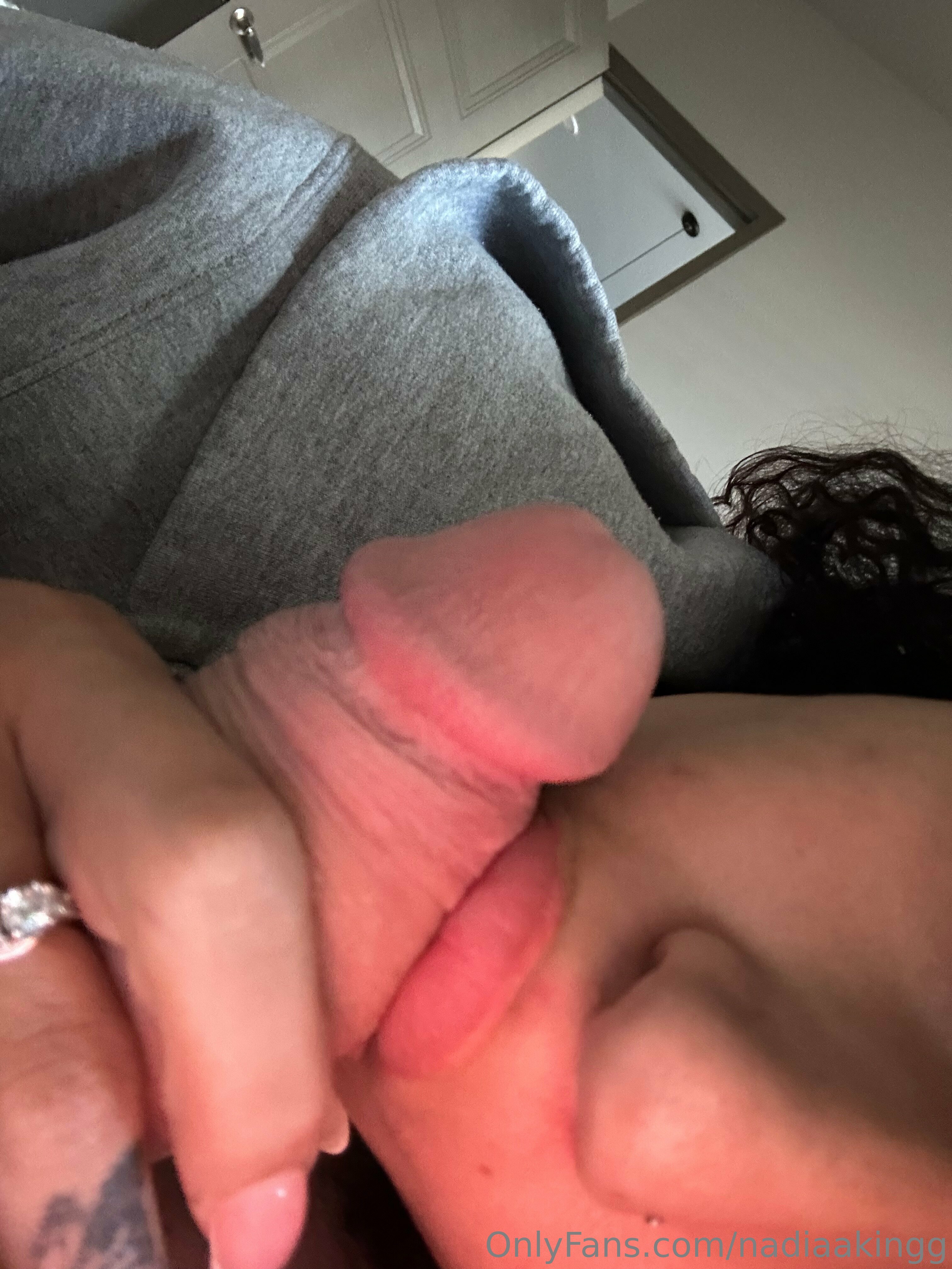 nadiaakingg feet photo 3