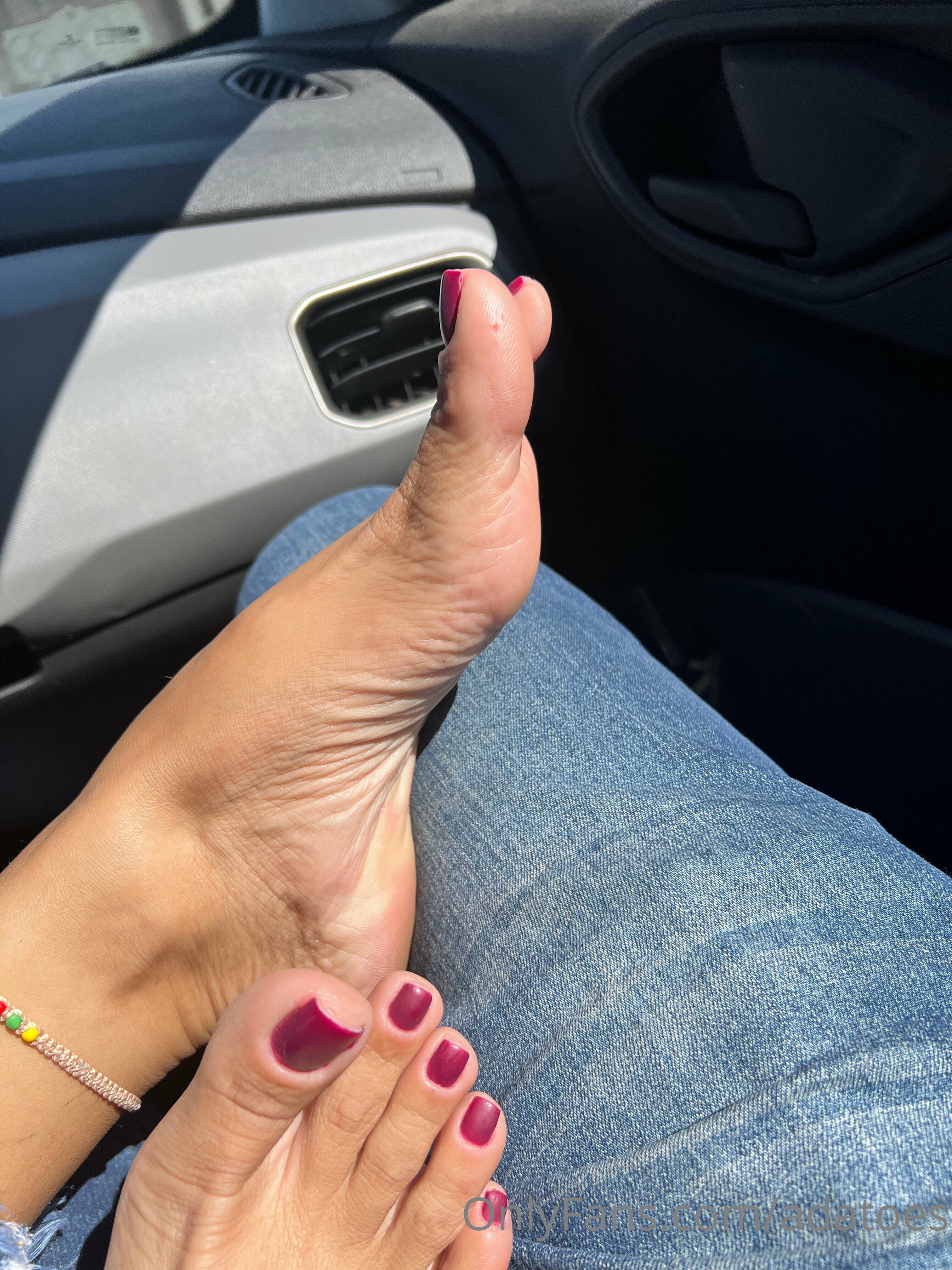 adatoes feet photo 11