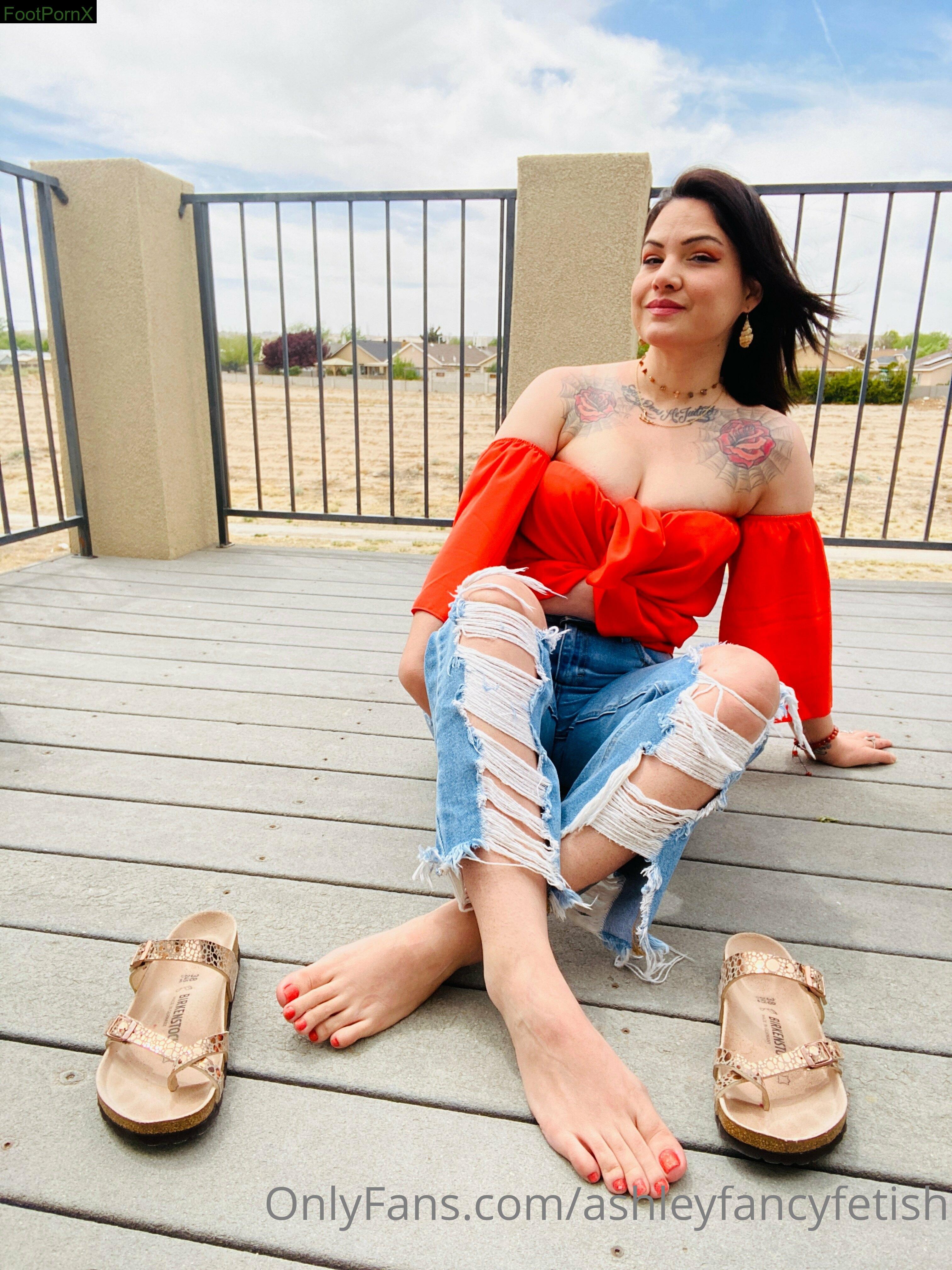 ashleyfancyfetish feet photo 9