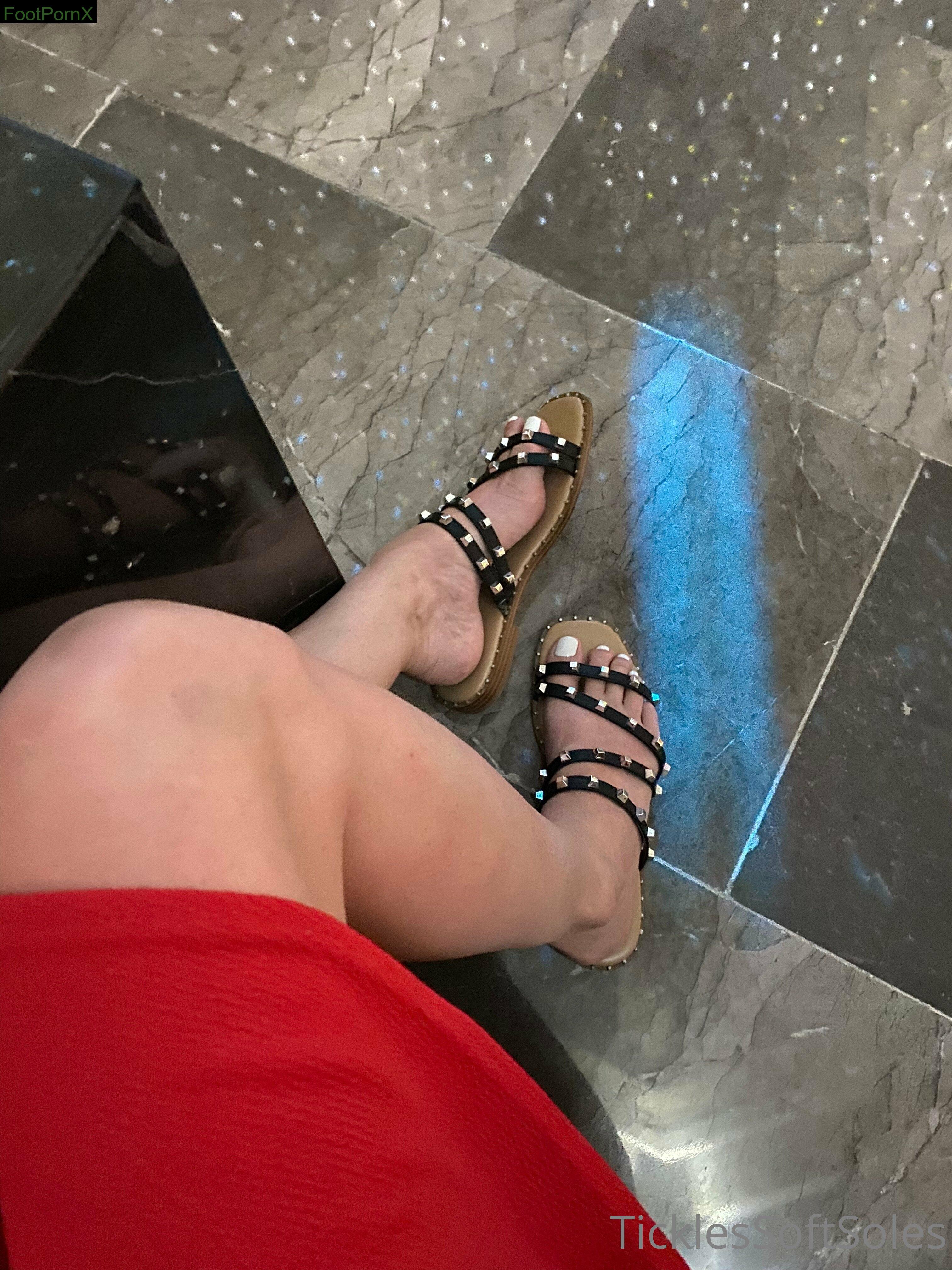 ticklessoftsoles feet photo 12