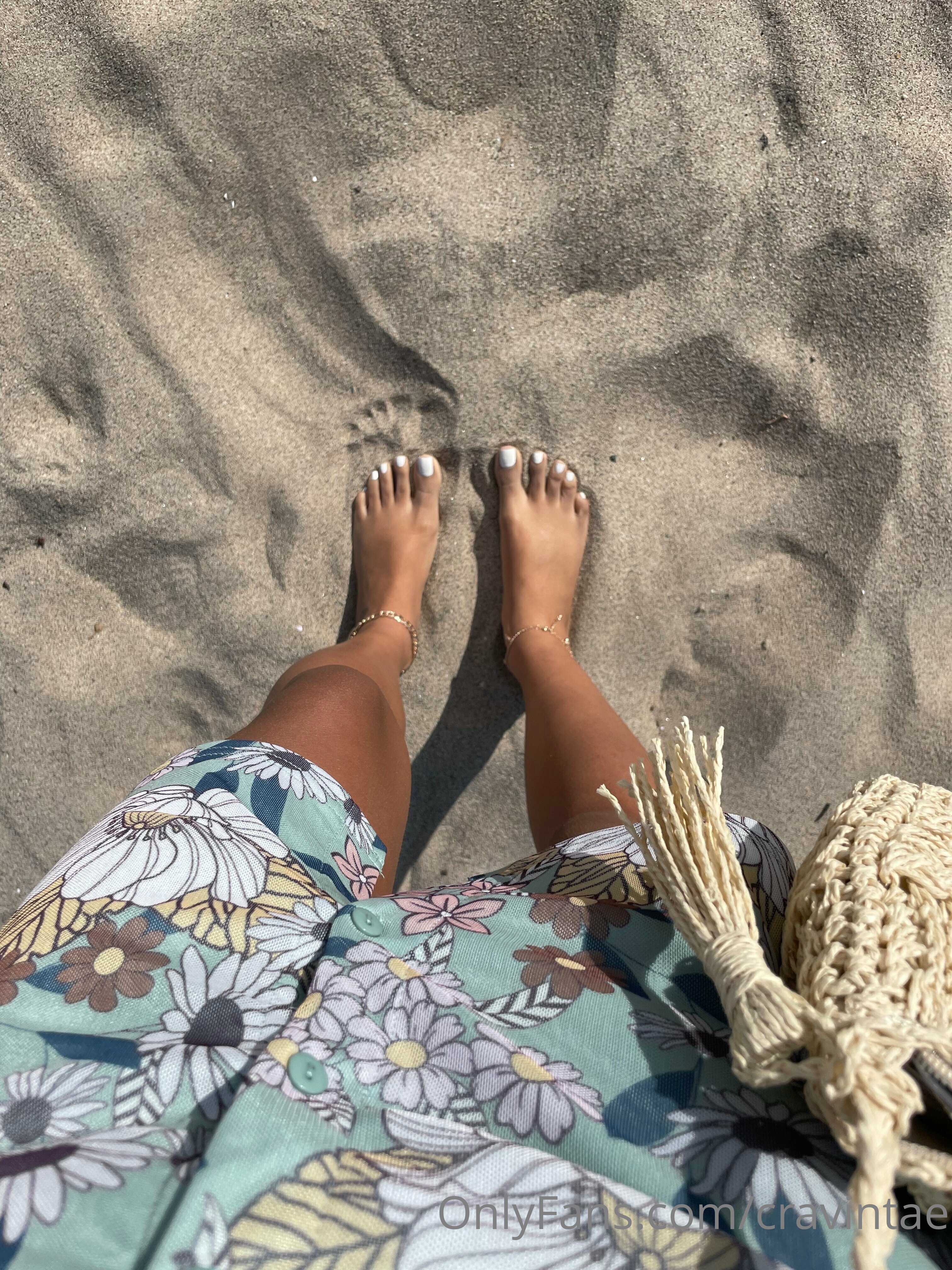 cravintae feet photo 3