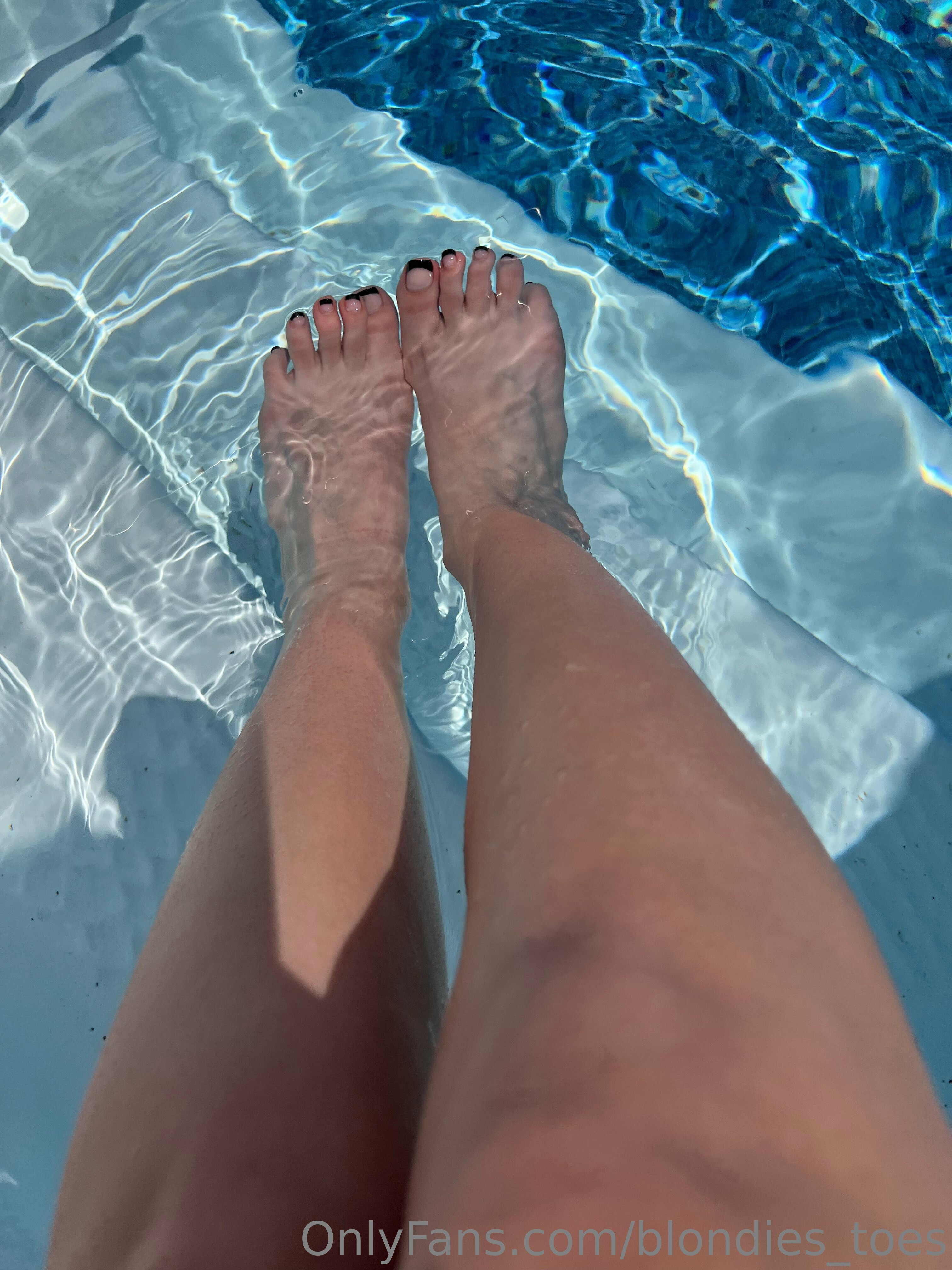 brees_feet1 feet photo 21