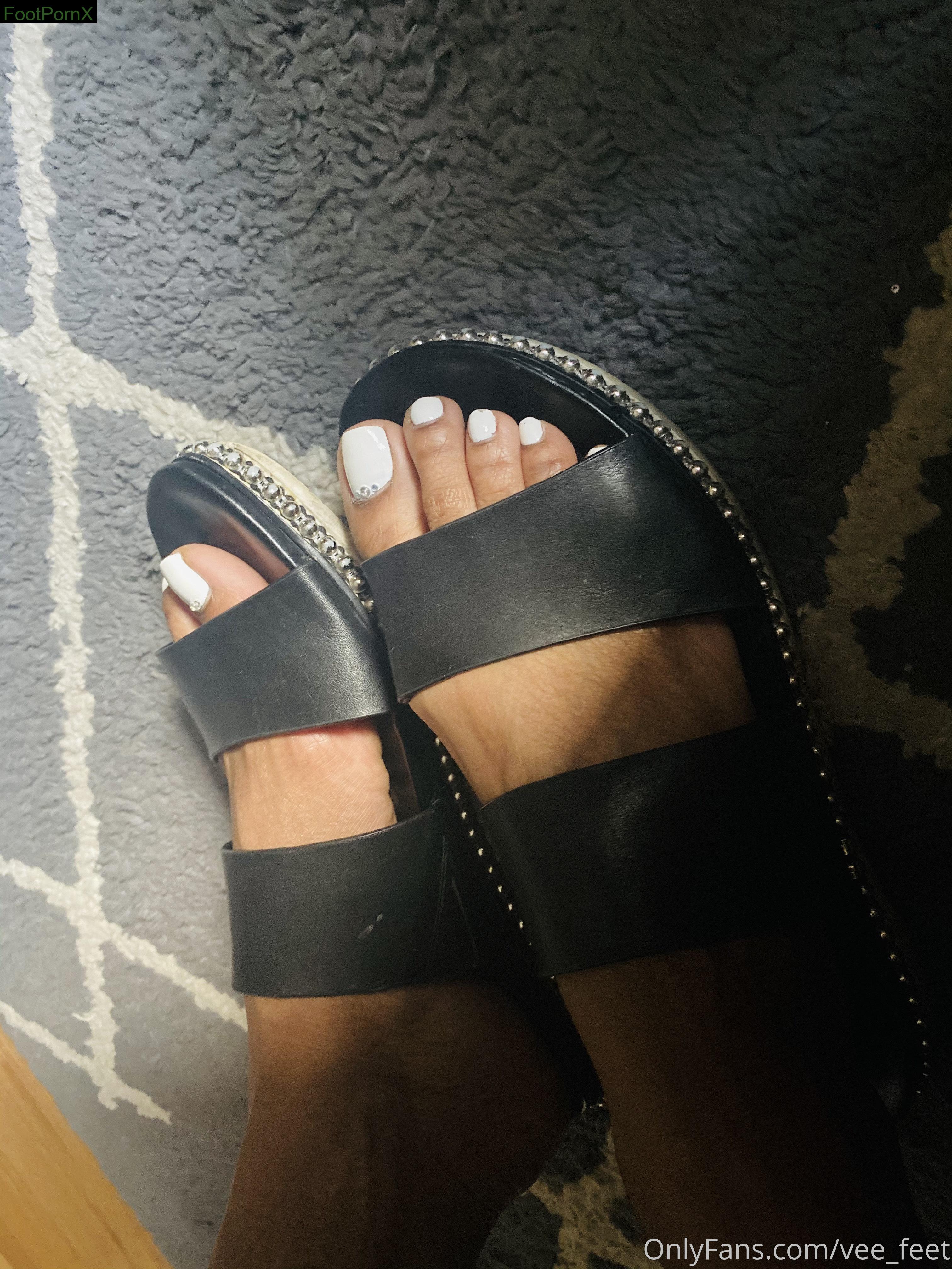 vee_feet feet photo 1