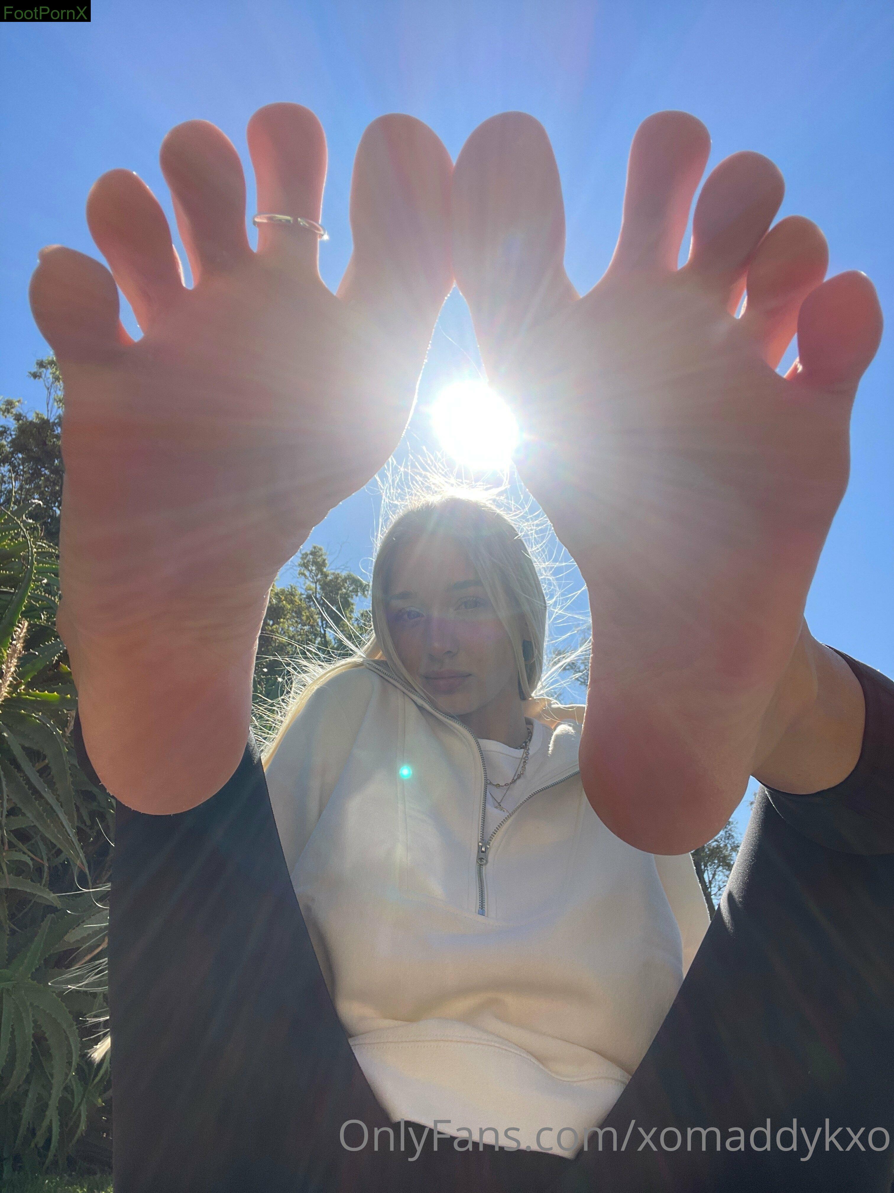 xomaddykxo feet photo 24