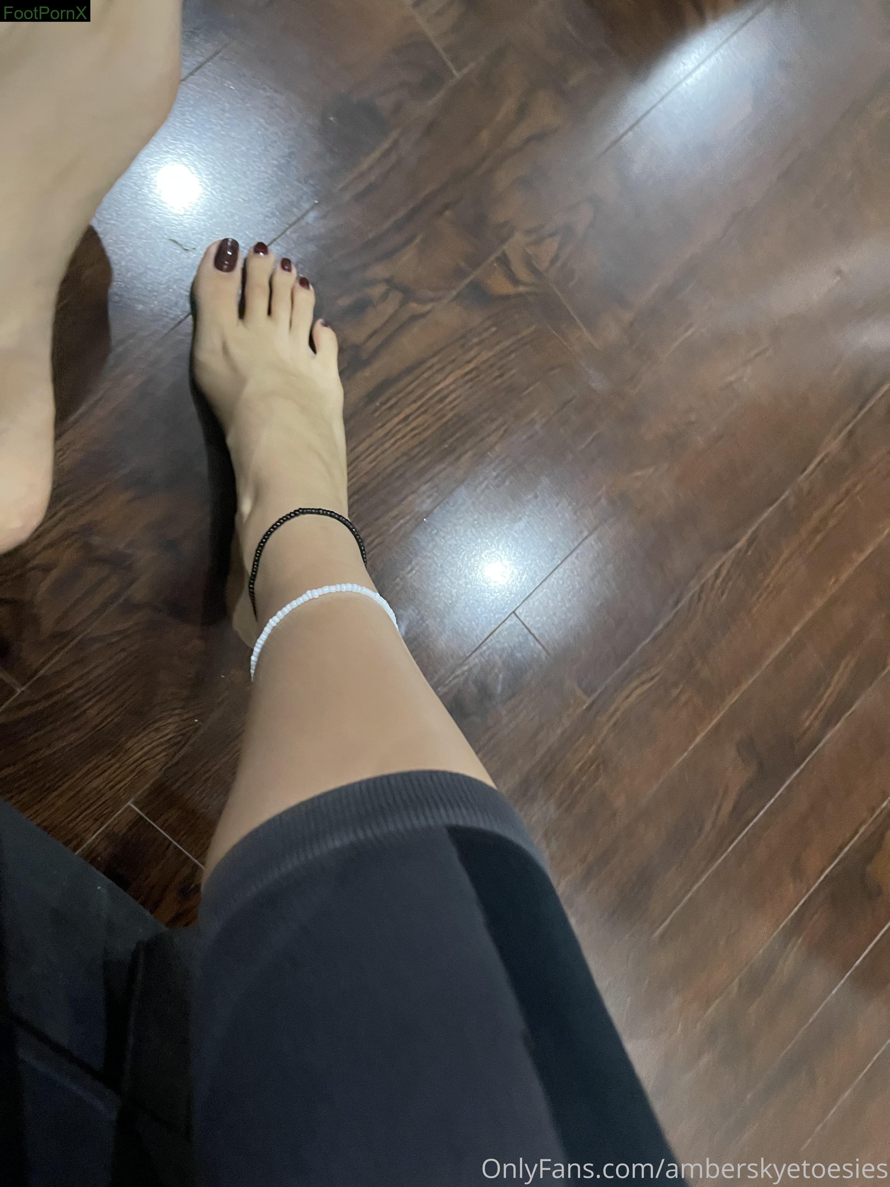 amberskyetoesies feet photo 18