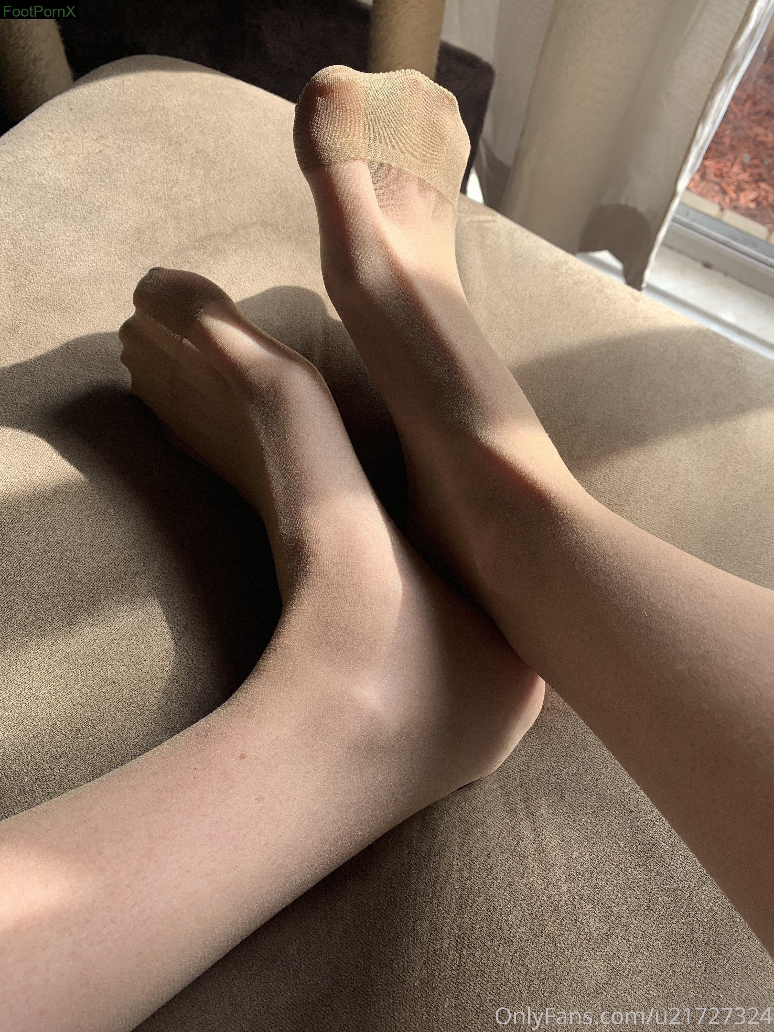 Isabella young12 feet photo 3