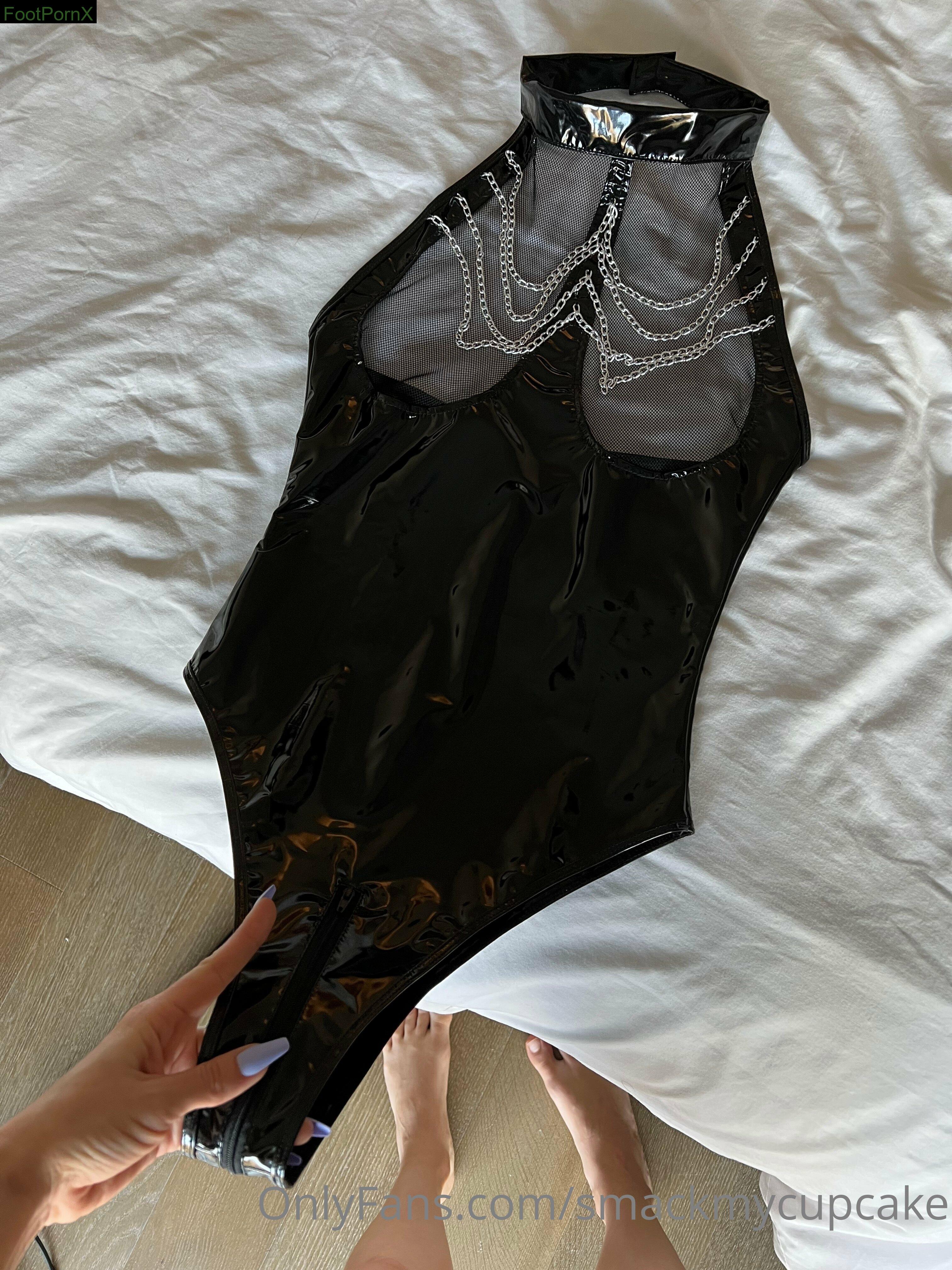 smackmycupcake feet photo 21