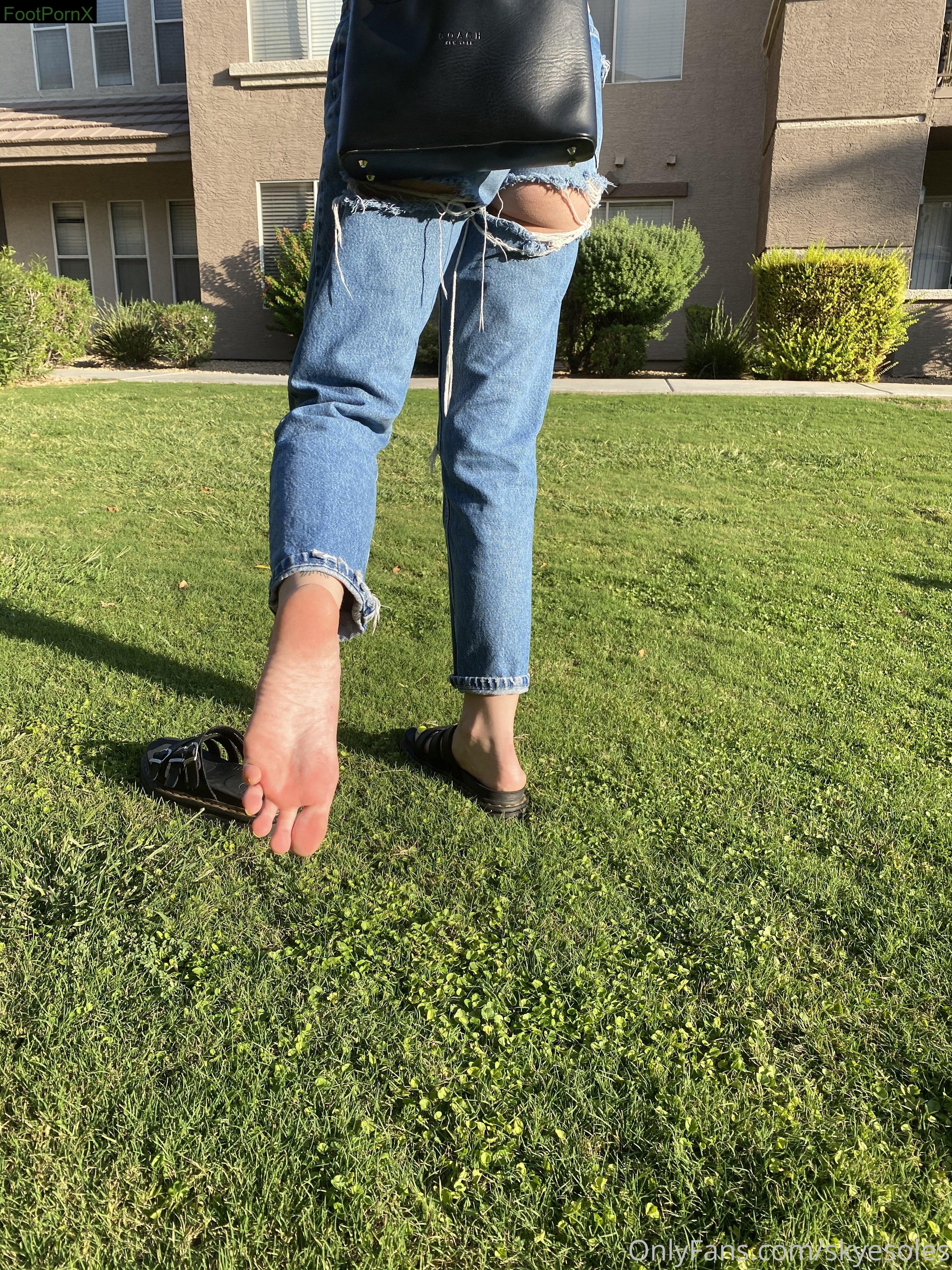 solesofskye feet photo 11