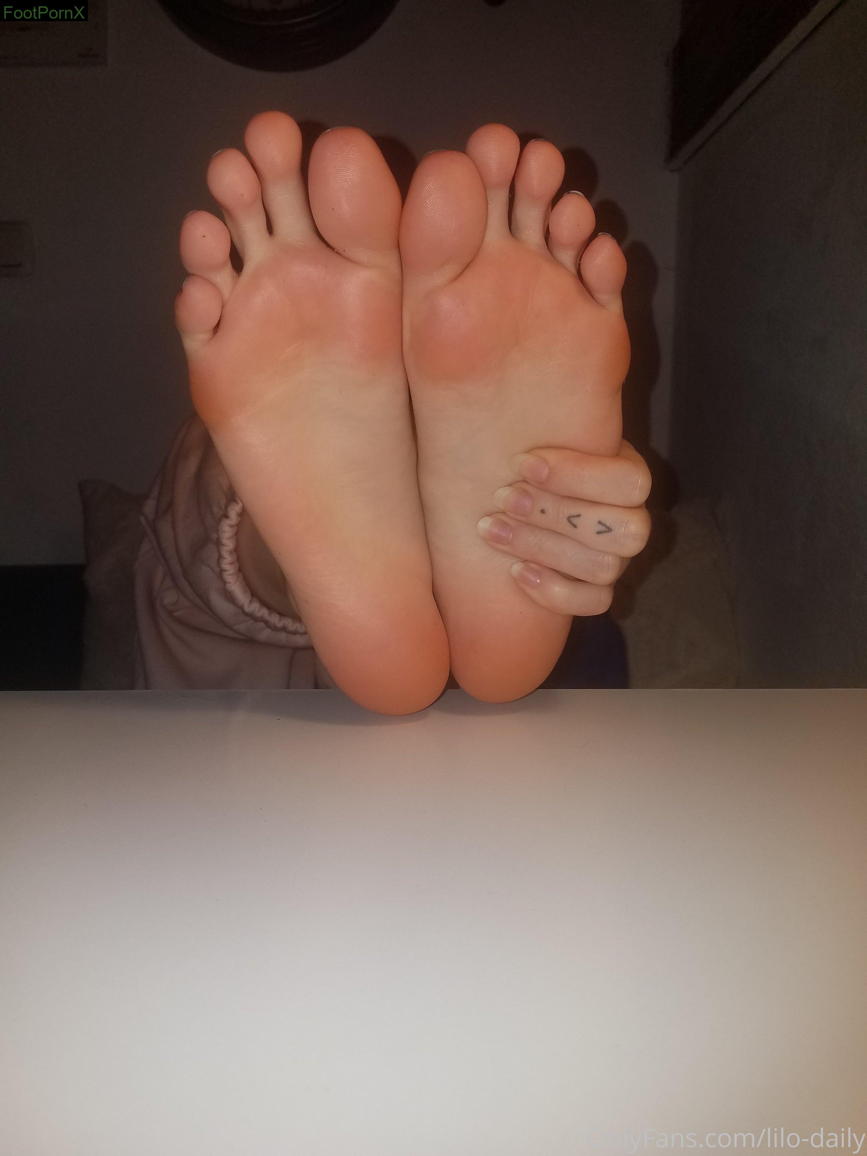 lilo-daily feet photo 9