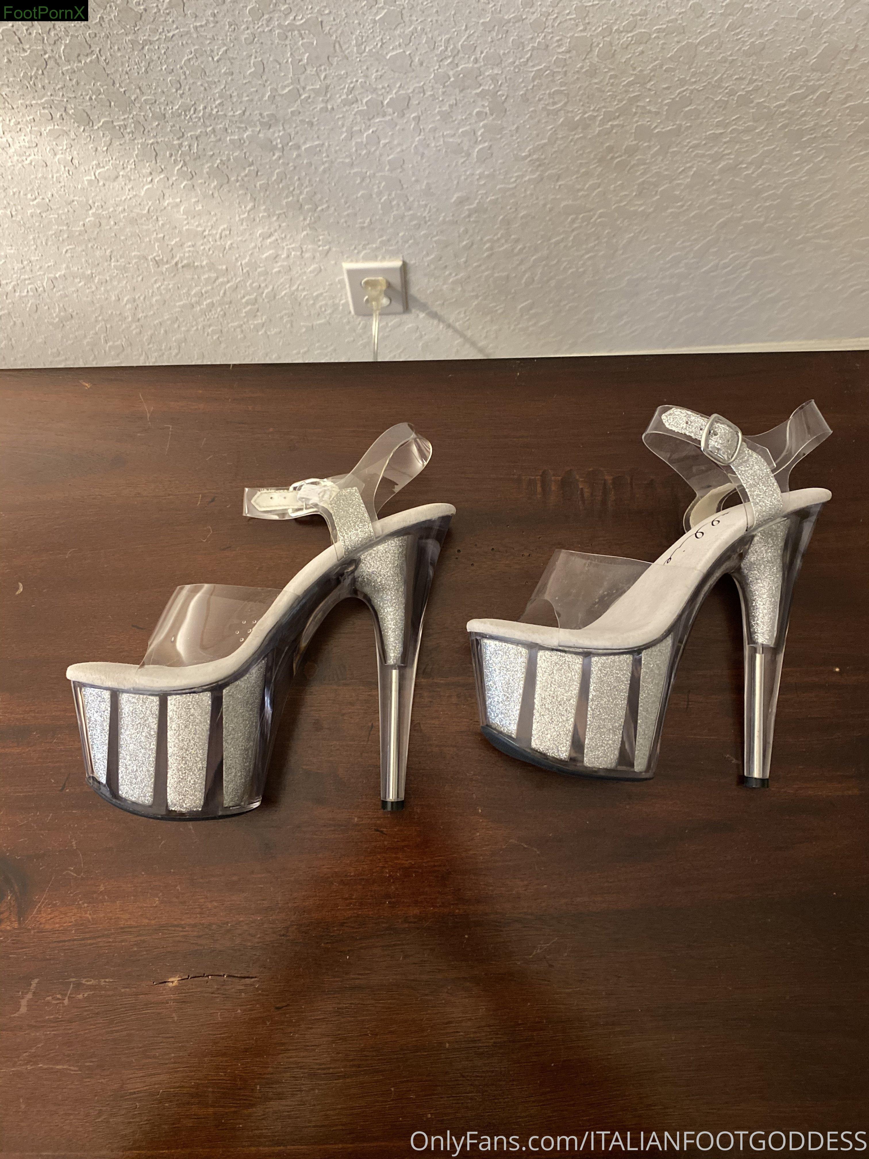 italianfootgoddess feet photo 3