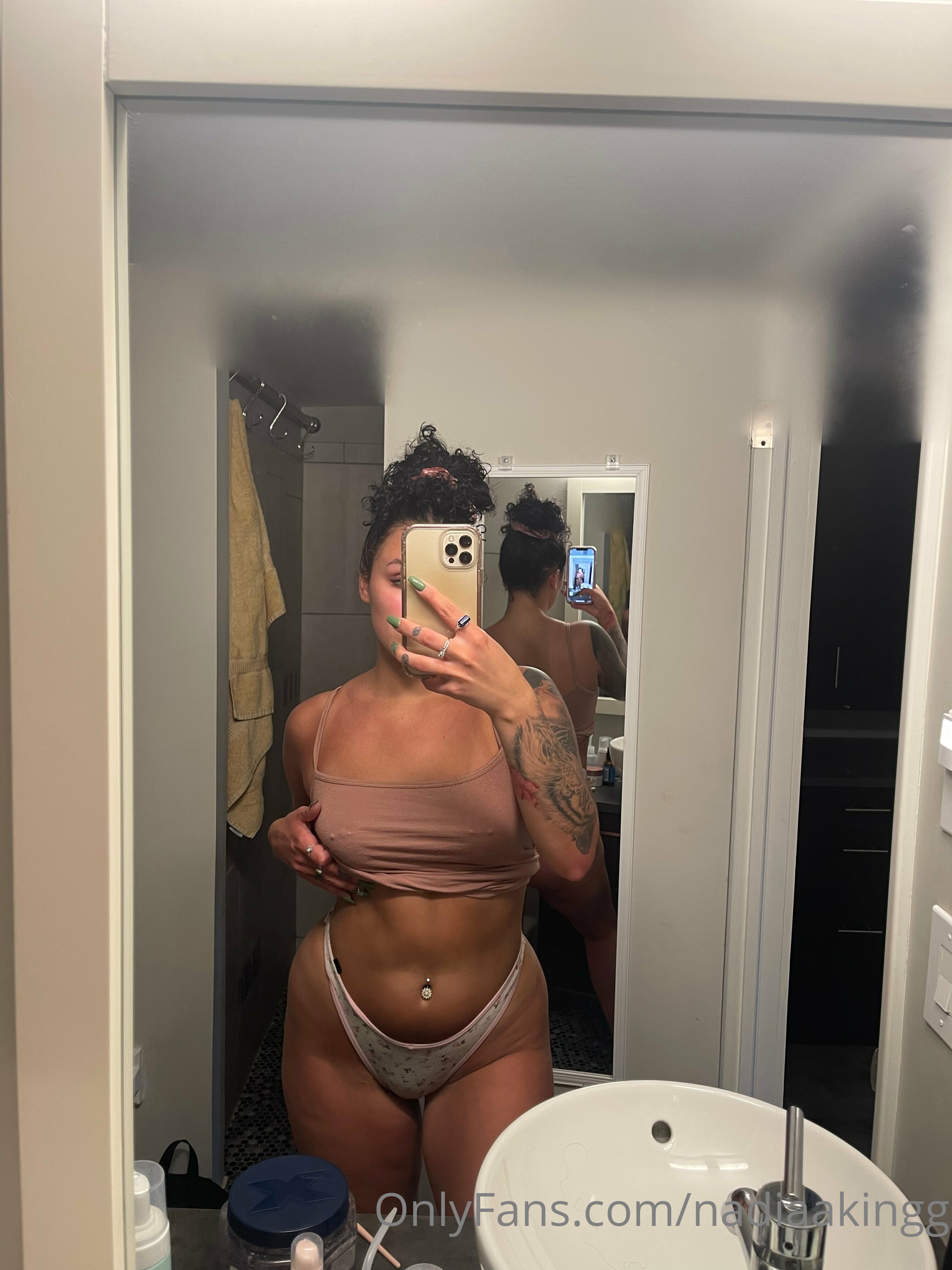 nadiaakingg feet photo 19