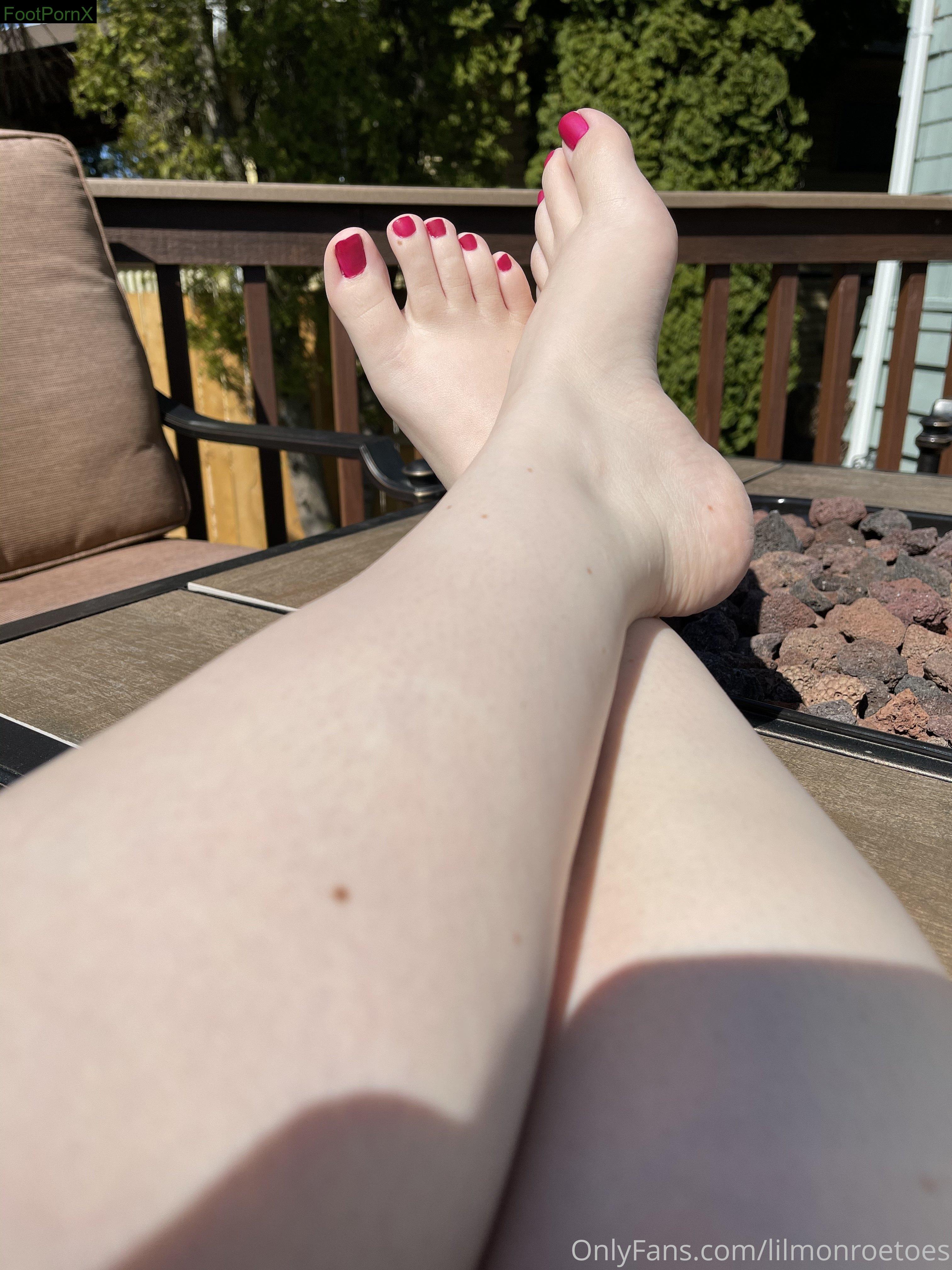 lilmonroetoes feet photo 12