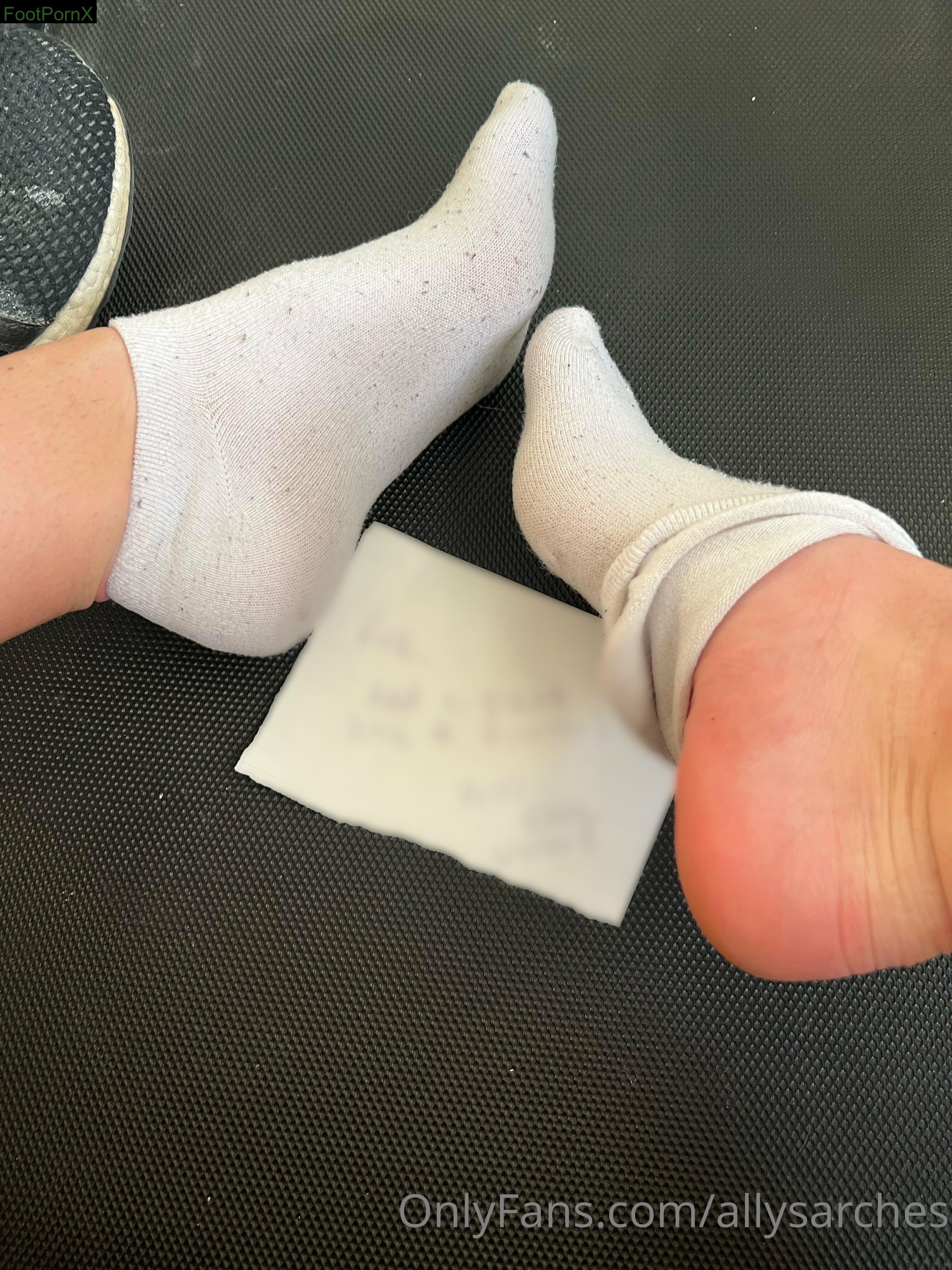 allysarches feet photo 3