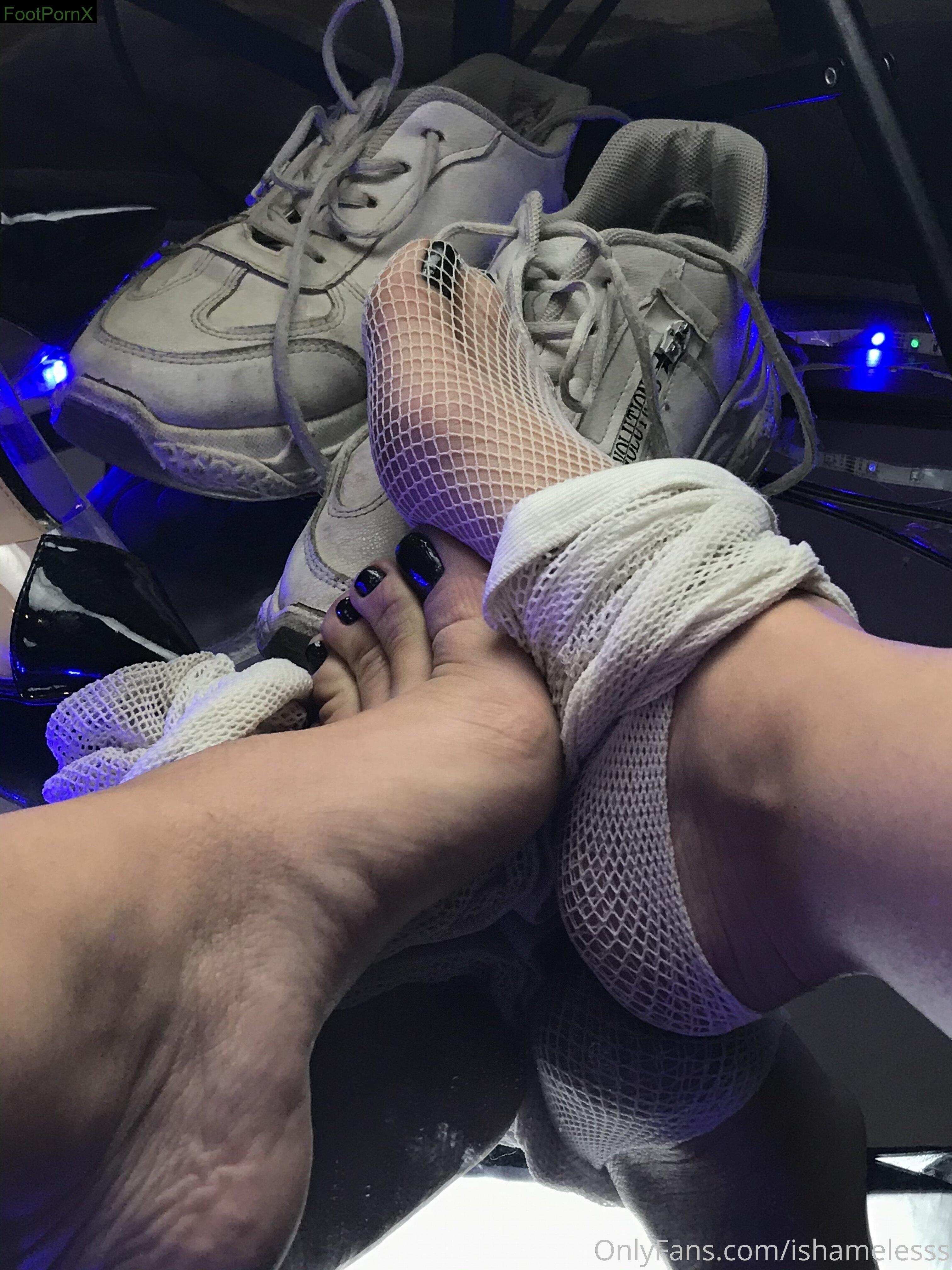 ishamelesss feet photo 6