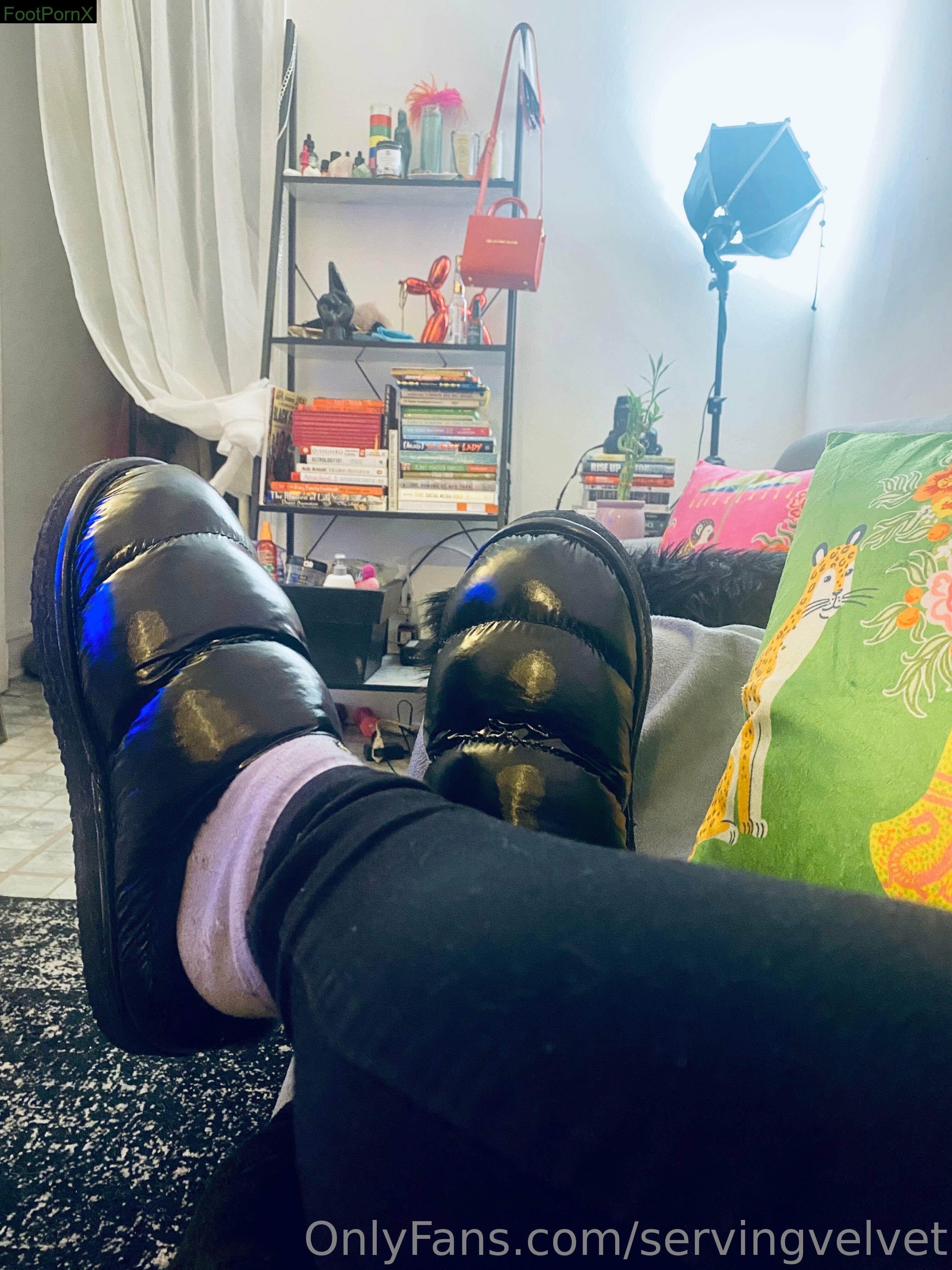 servingvelvet feet photo 19