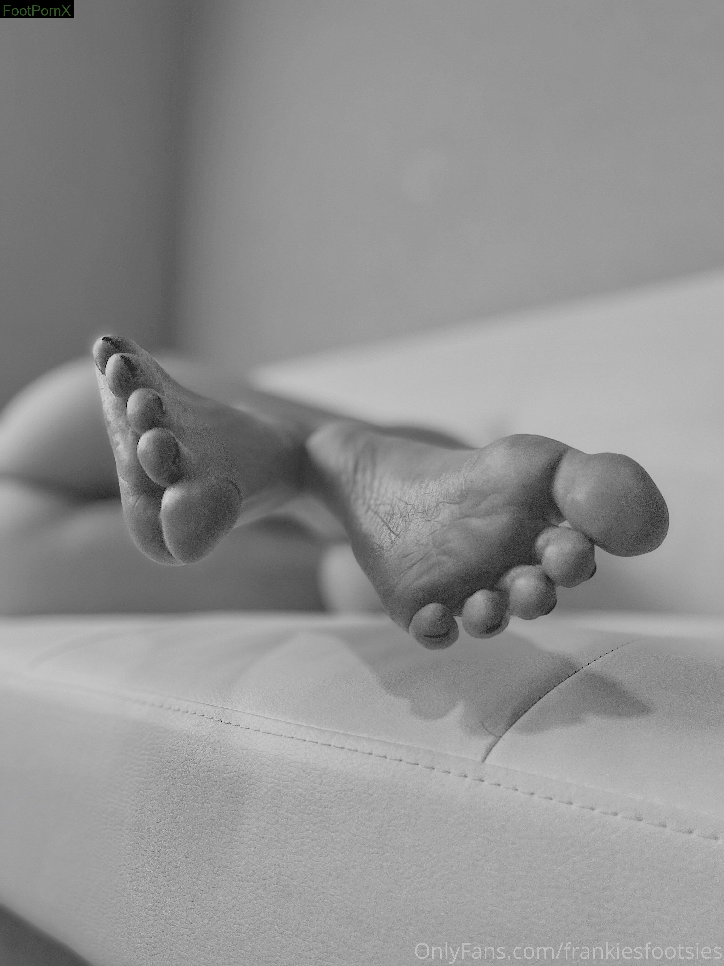 frankiesfootsies feet photo 7