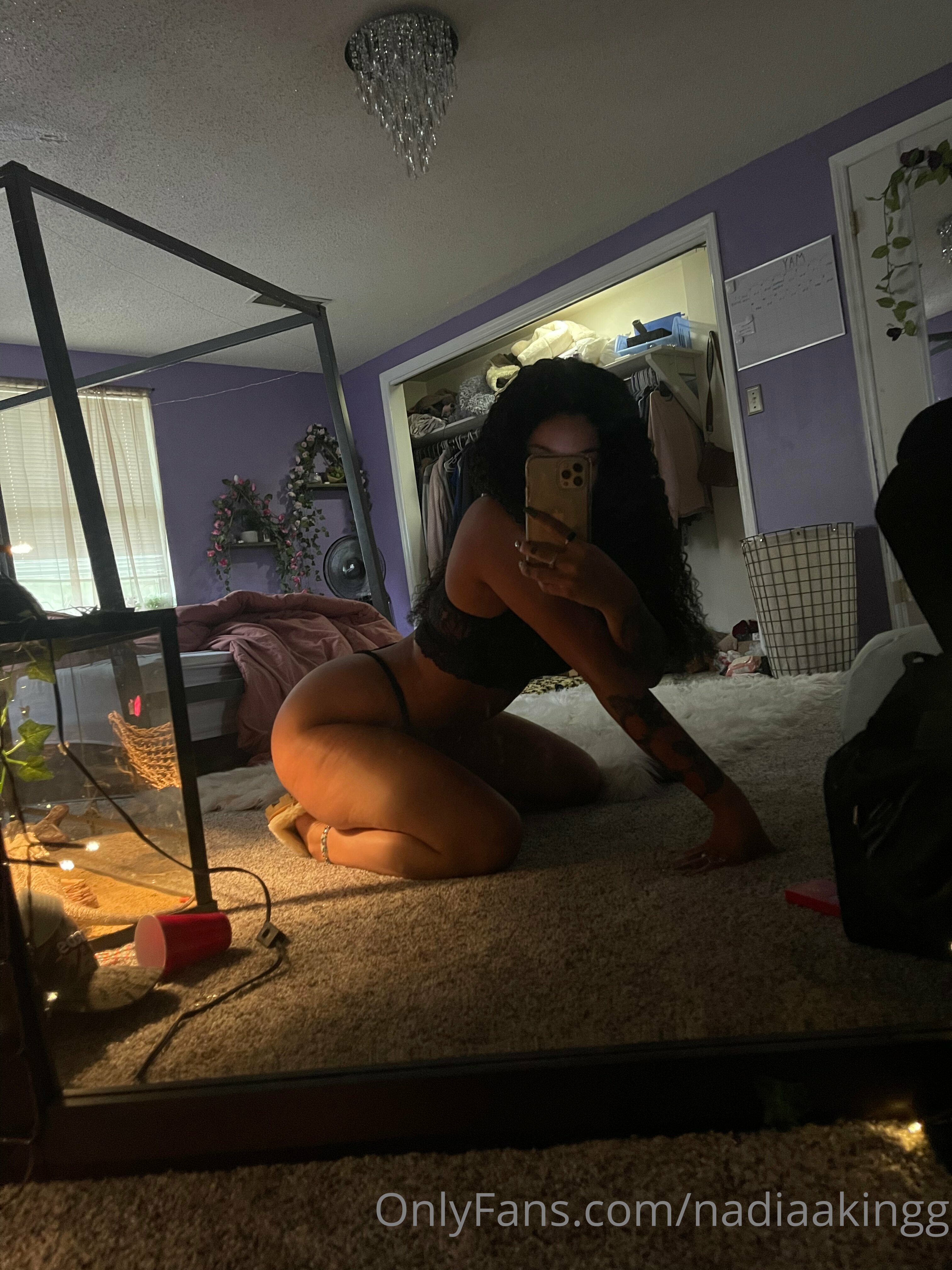 nadiaakingg feet photo 10