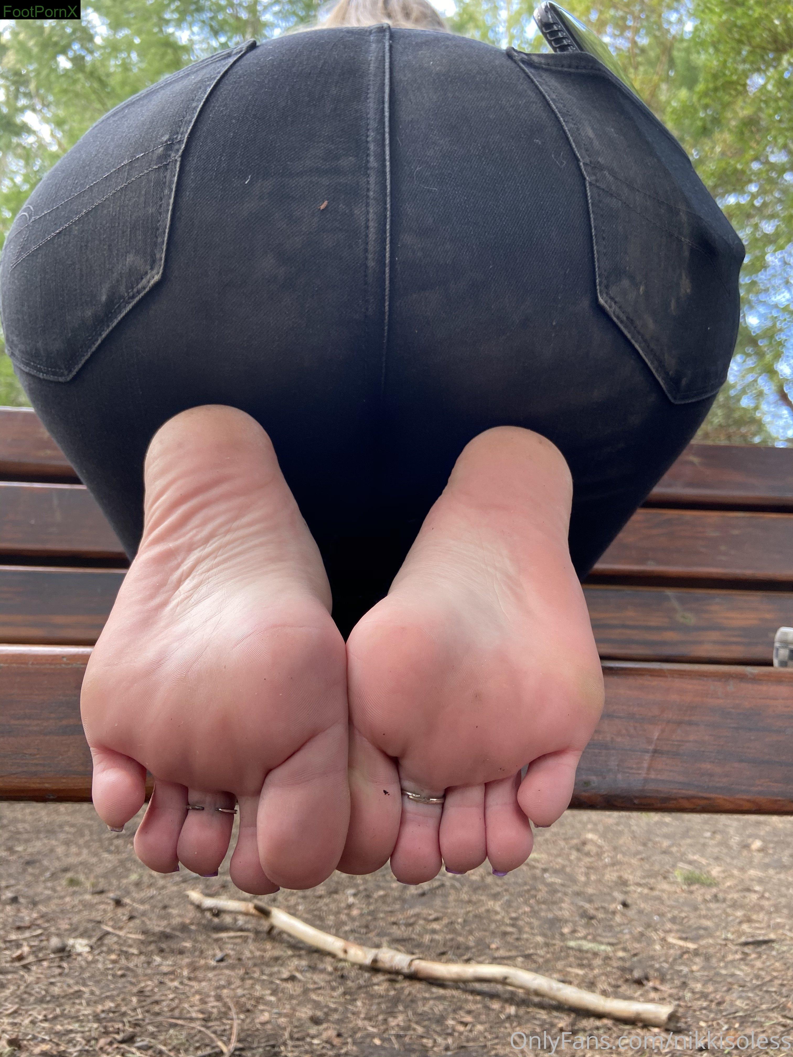 nikkisoless feet photo 3