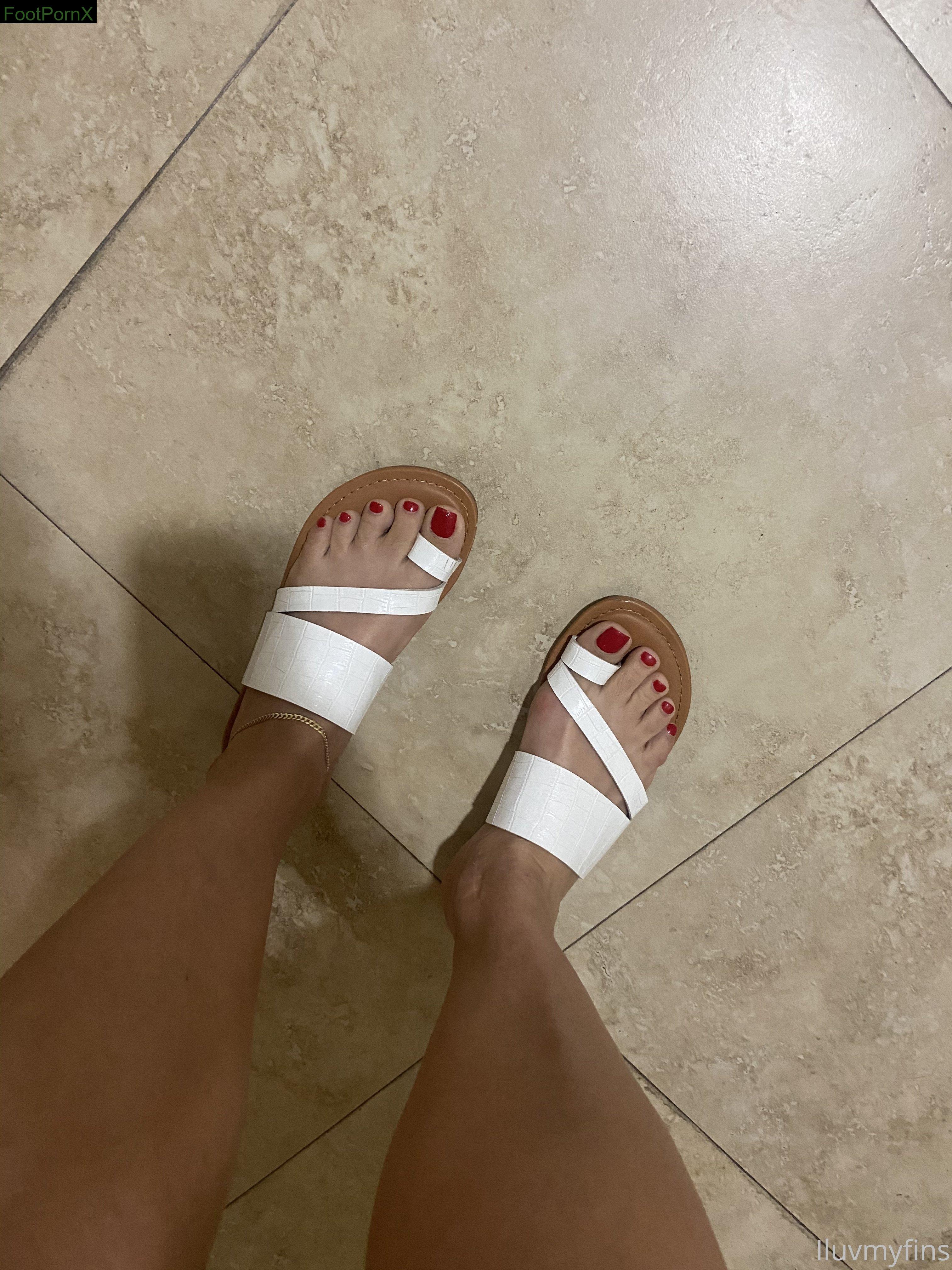 iluvmyfins feet photo 2