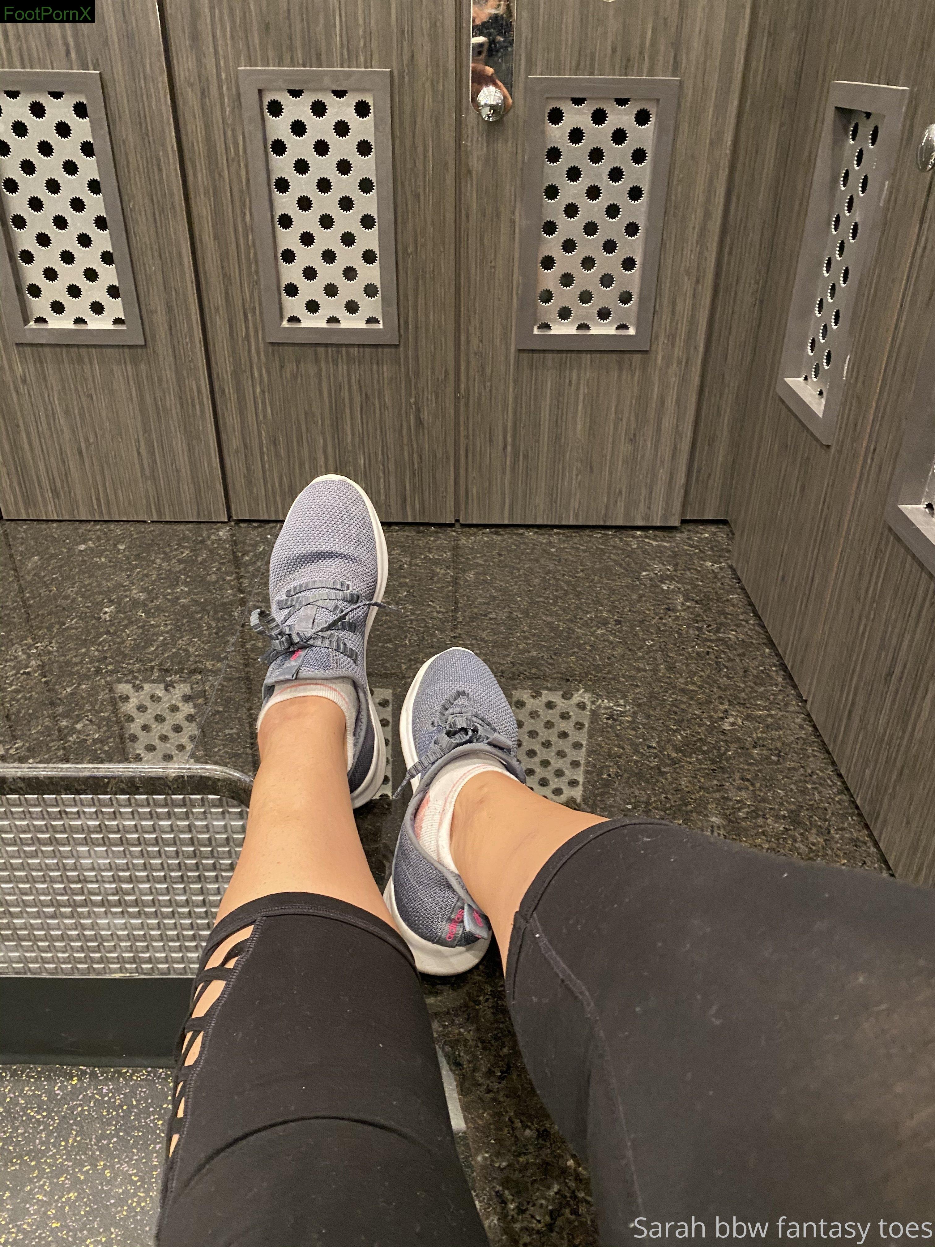 comefollowsarah feet photo 19