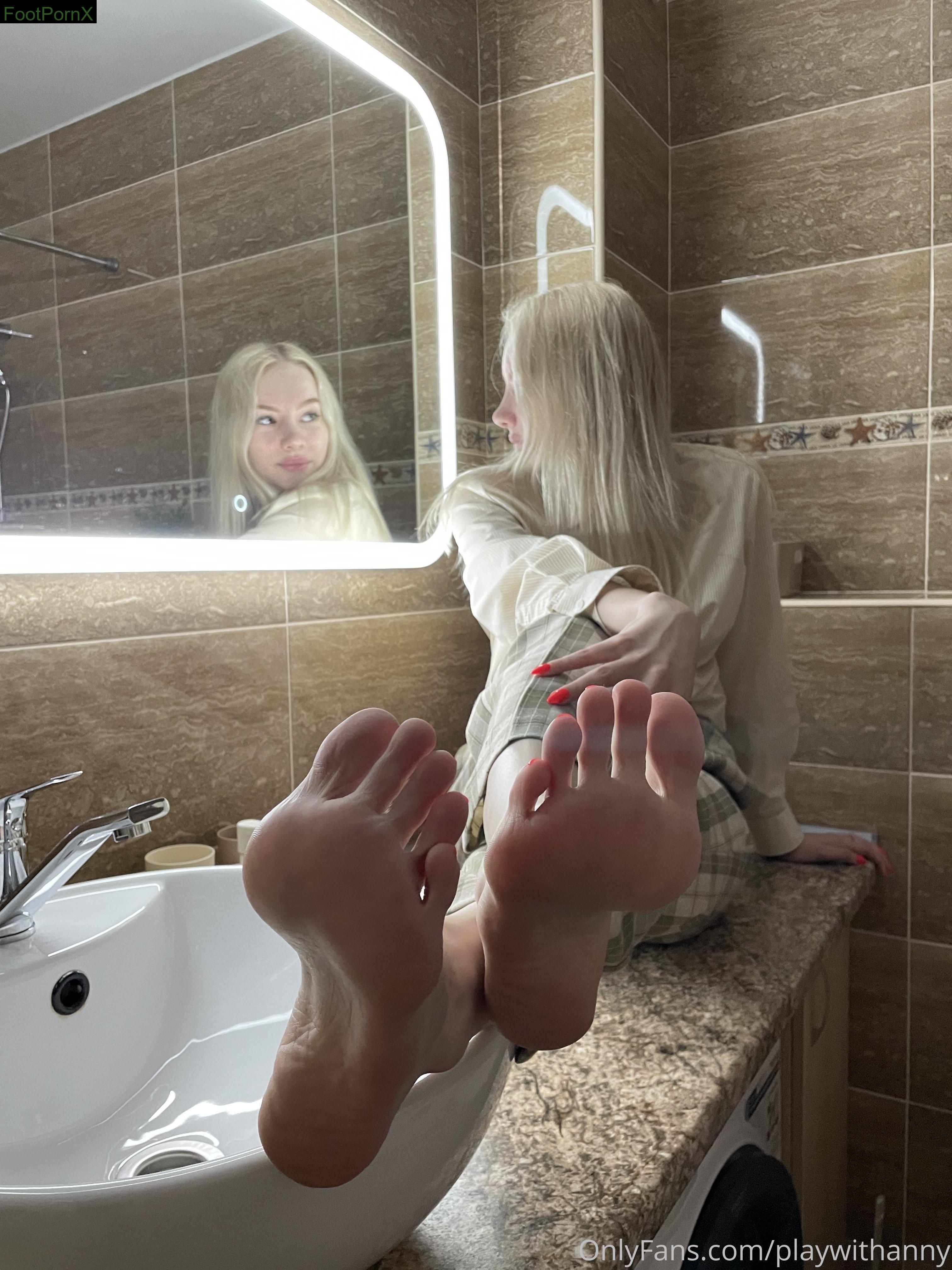 playwithanny feet photo 15
