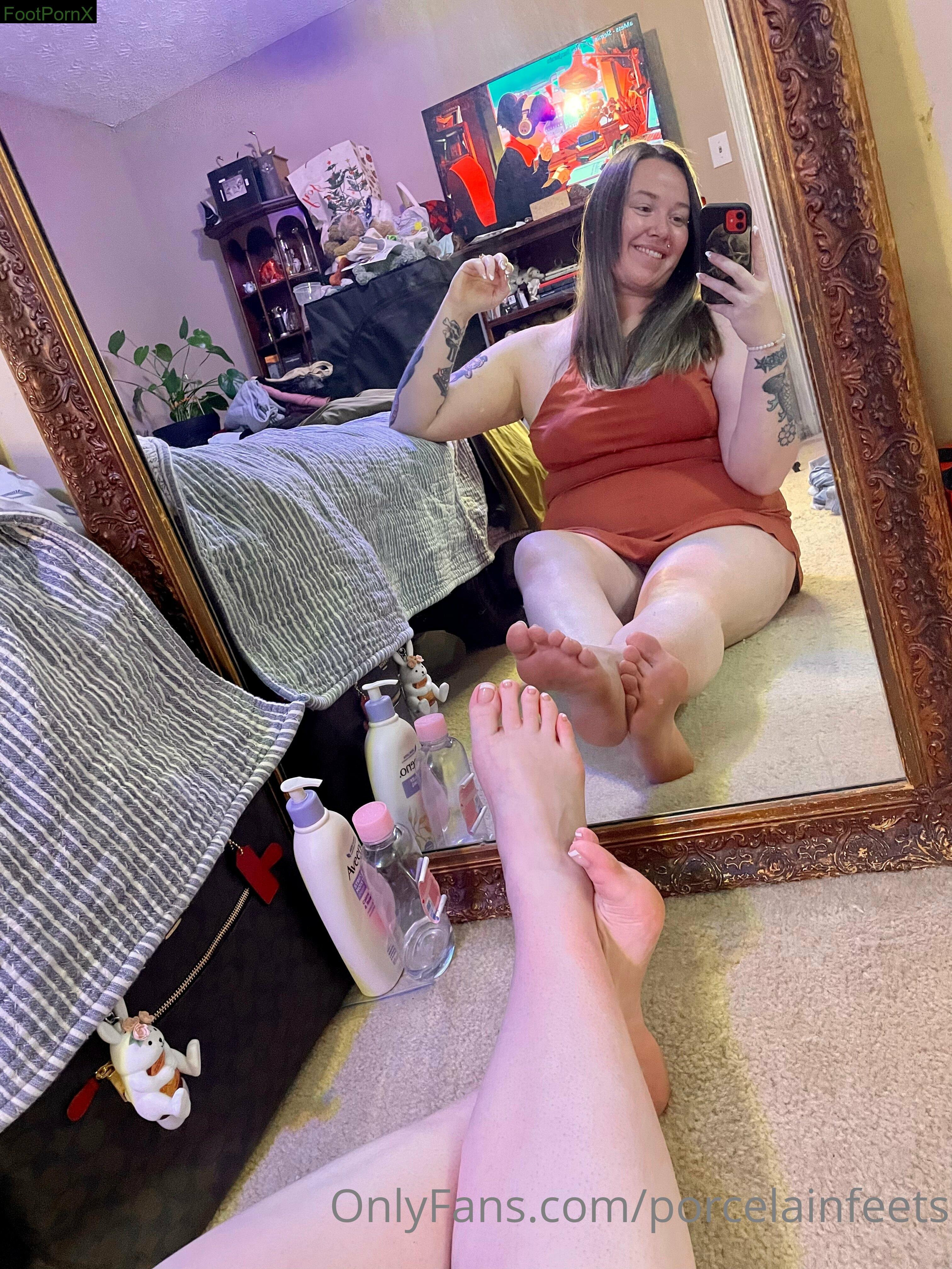 porcelainfeets feet photo 11