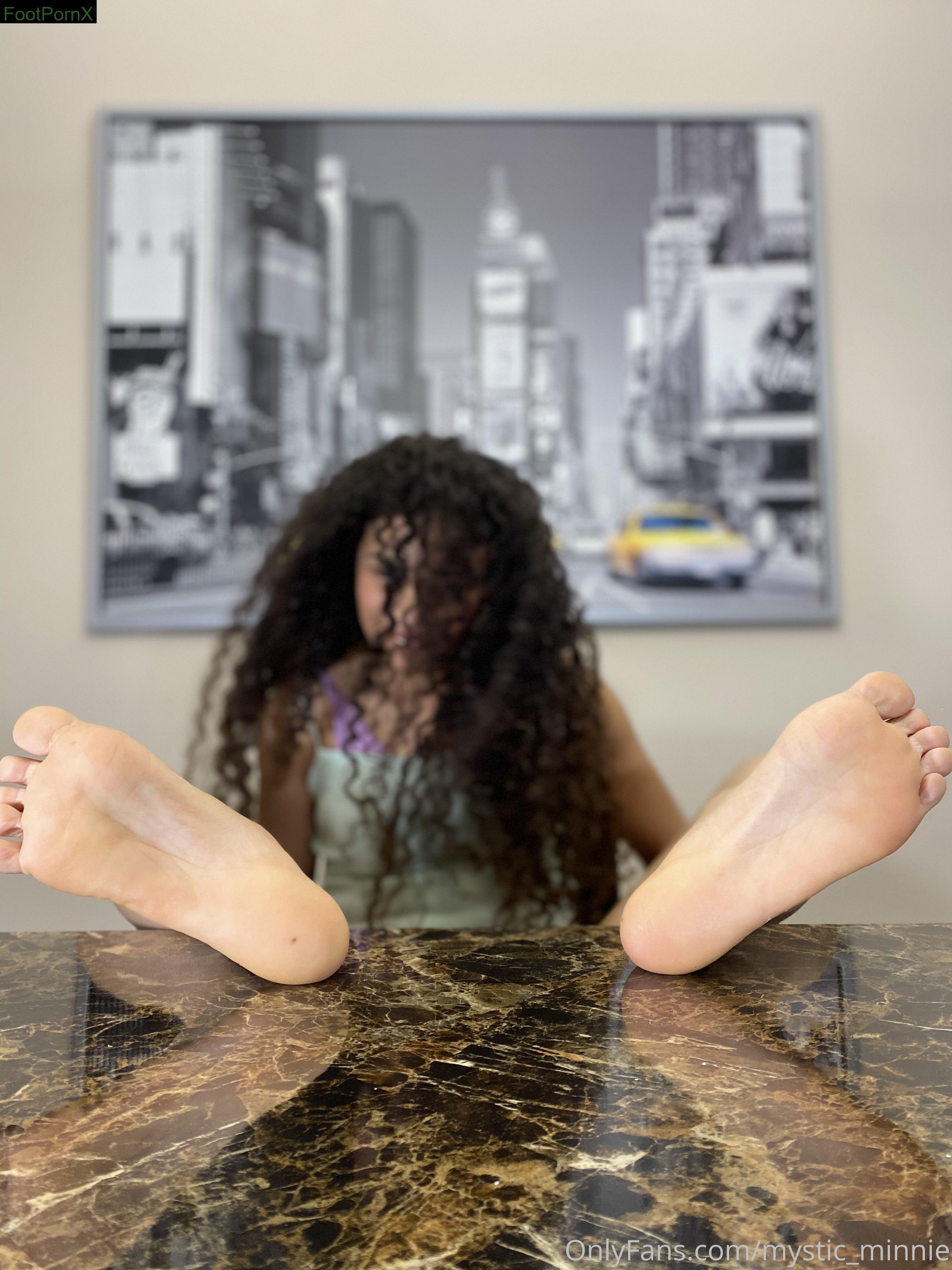 minnie_soles feet photo 13