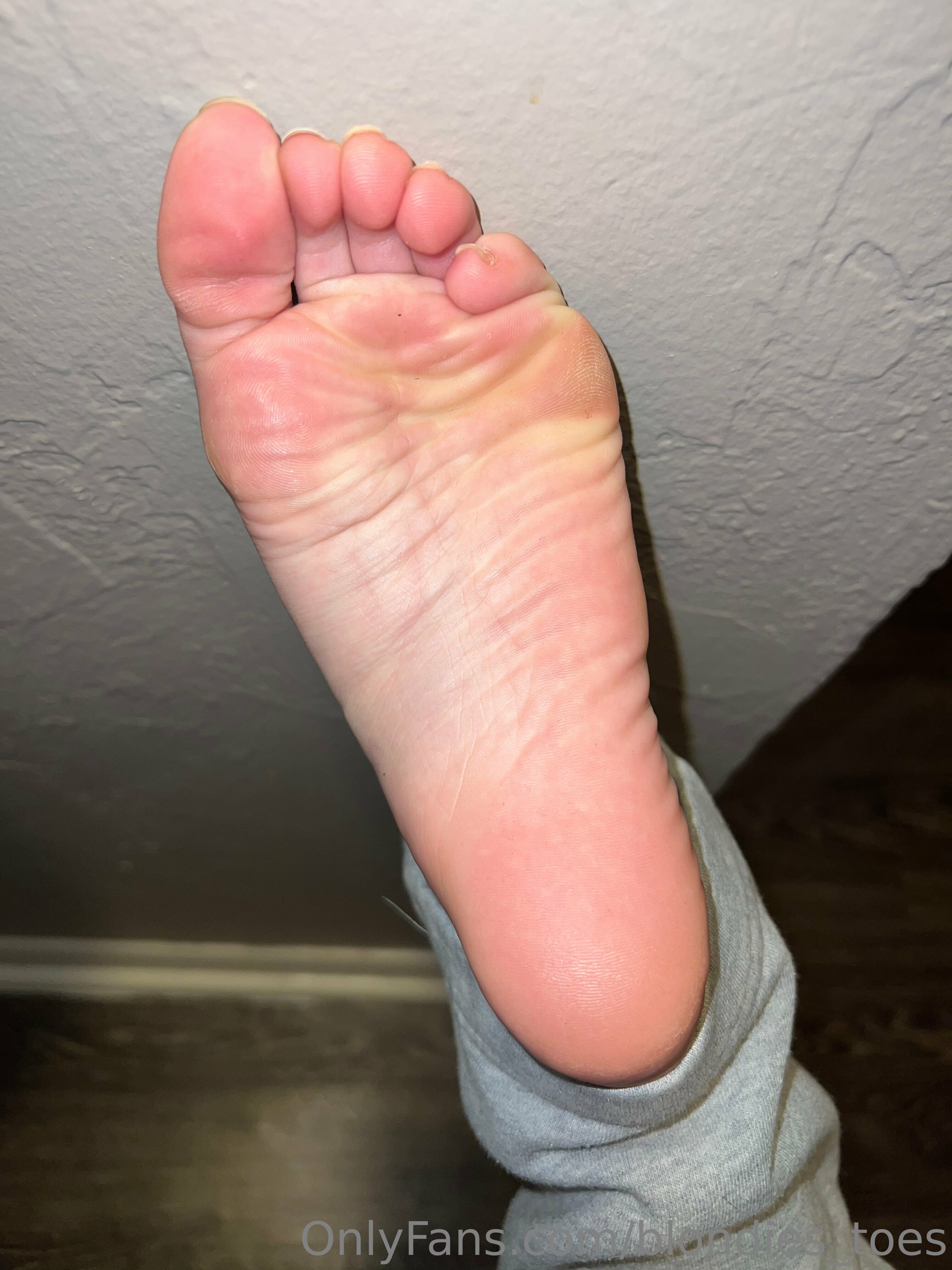 brees_feet1 feet photo 17