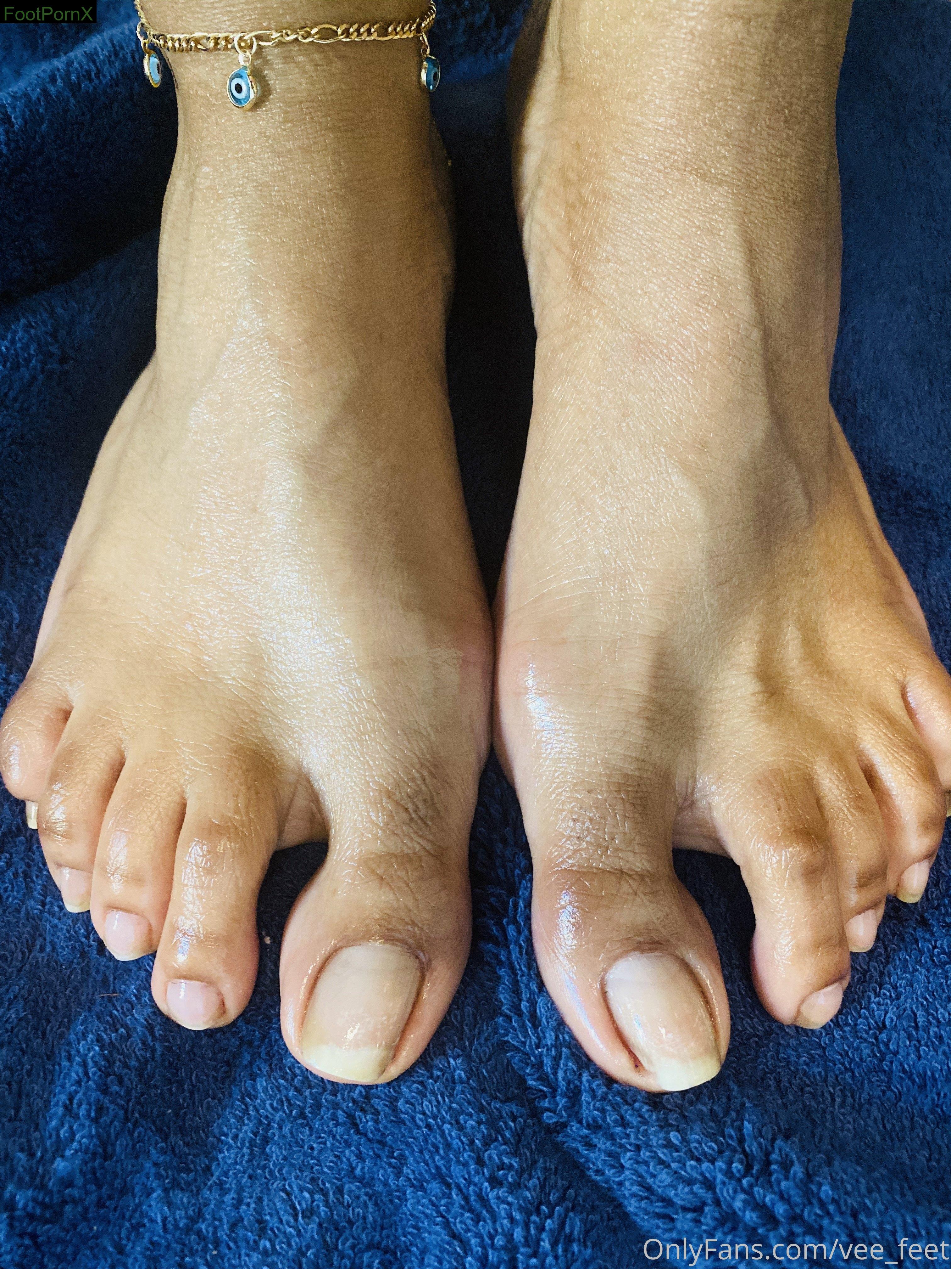 vee_feet feet photo 11