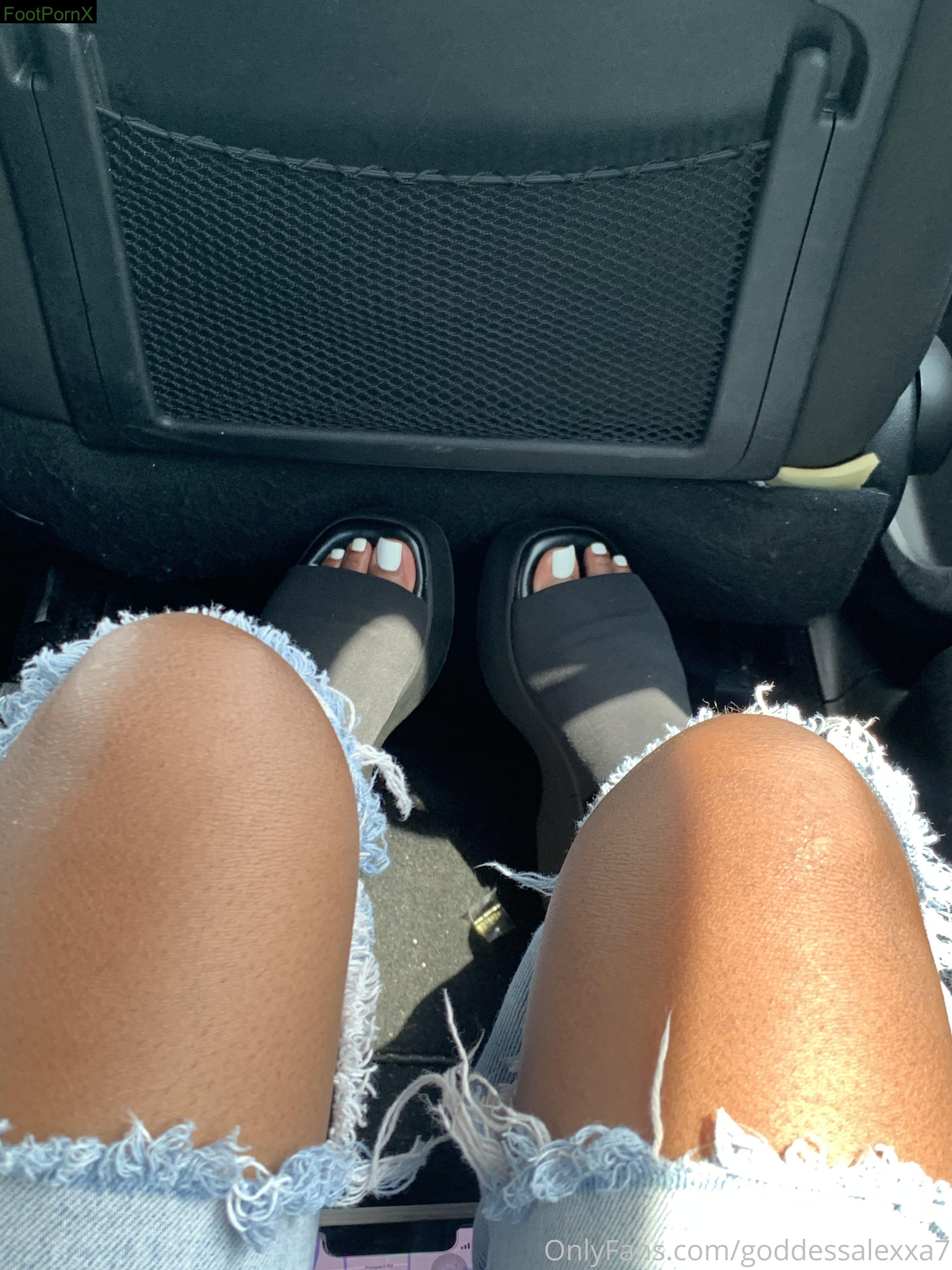 empressalexxa feet photo 7
