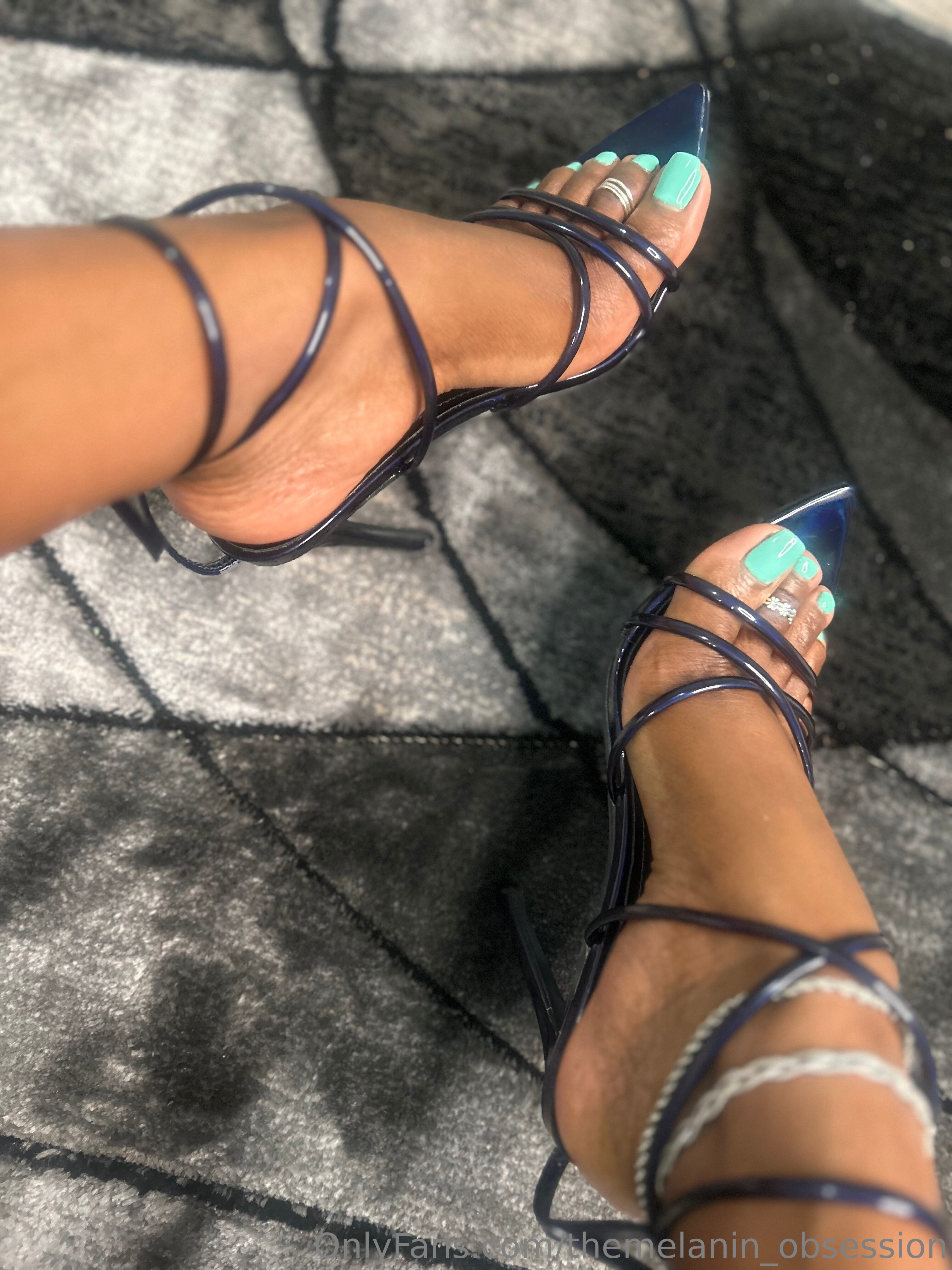 themelanin_obsession feet photo 2