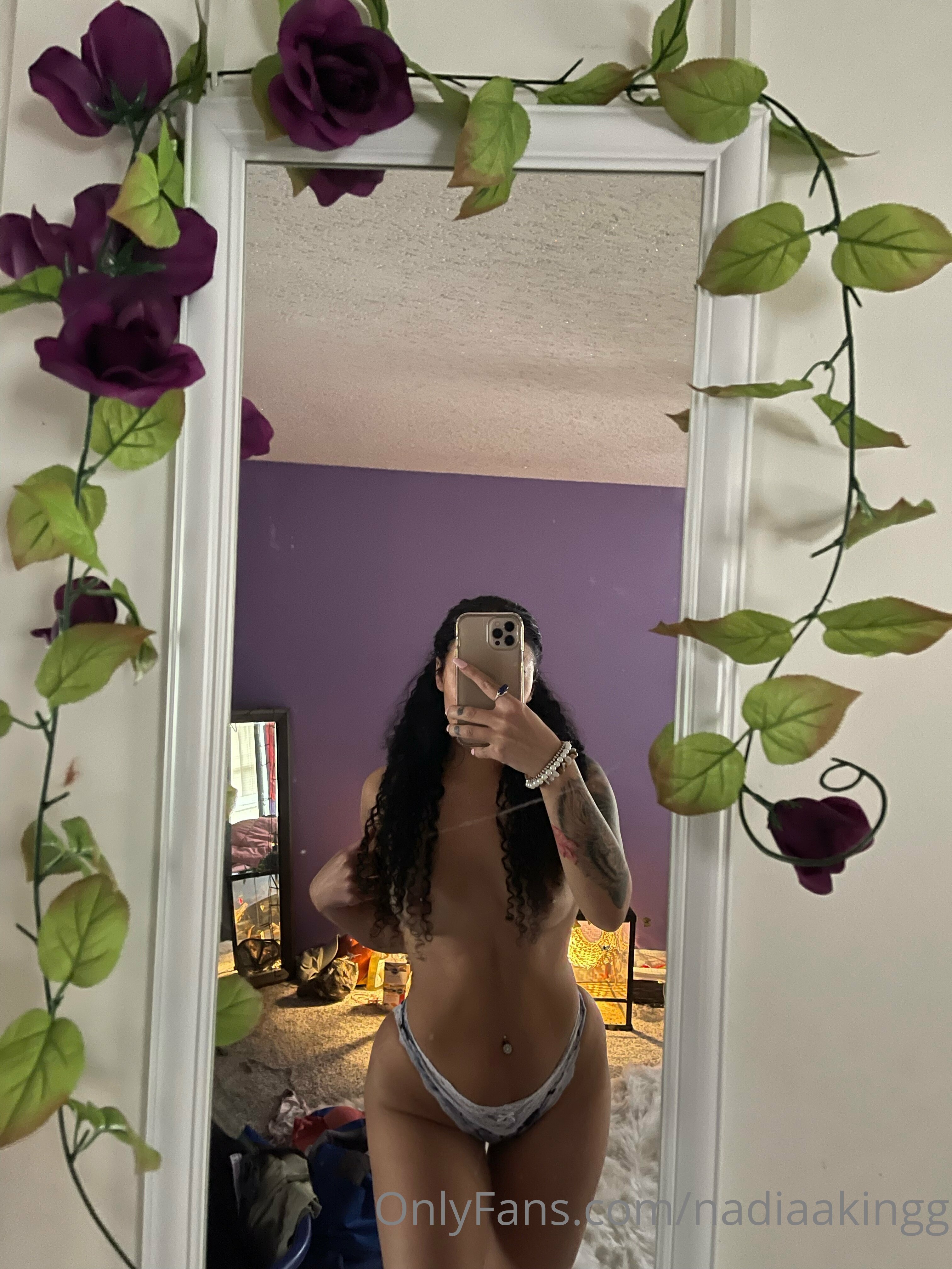 nadiaakingg feet photo 21