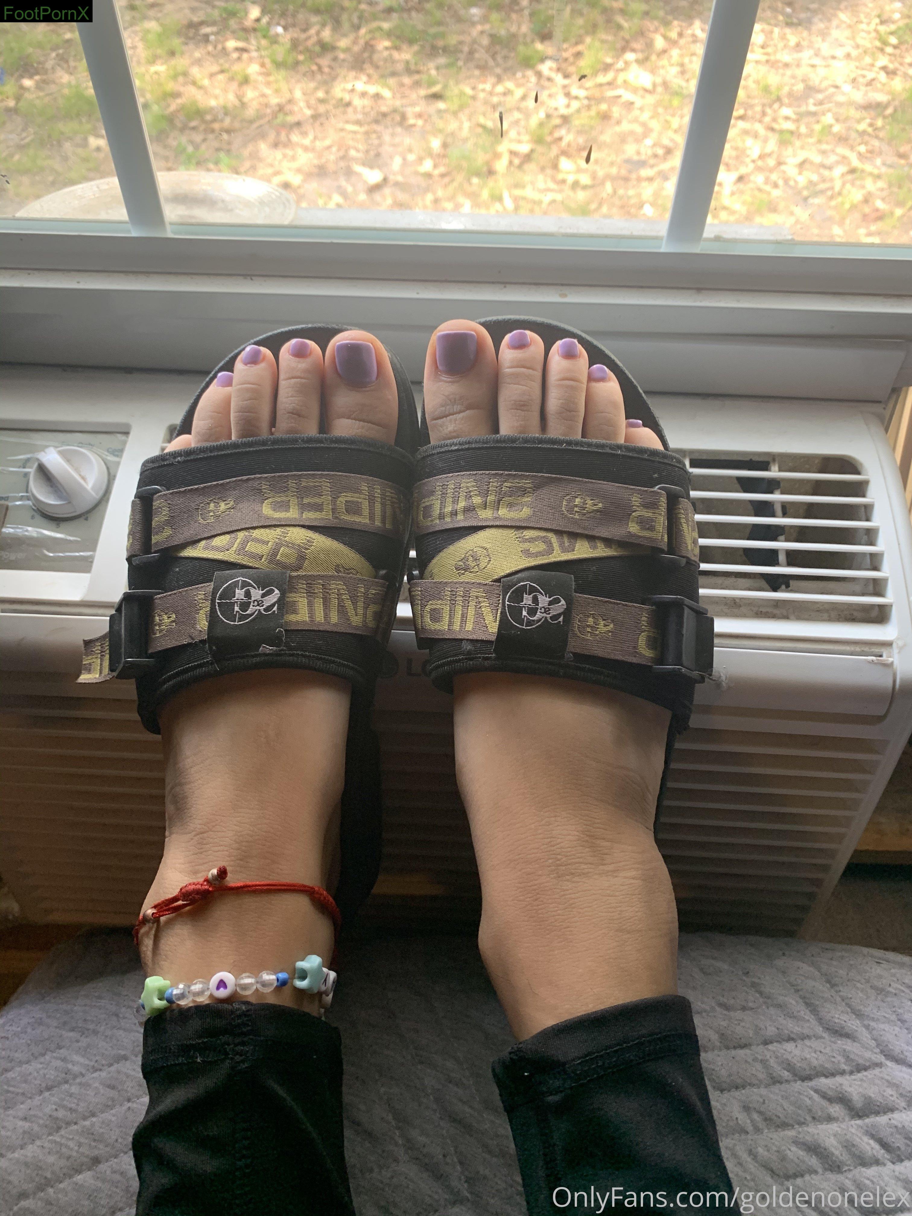 goldenonelex feet photo 6