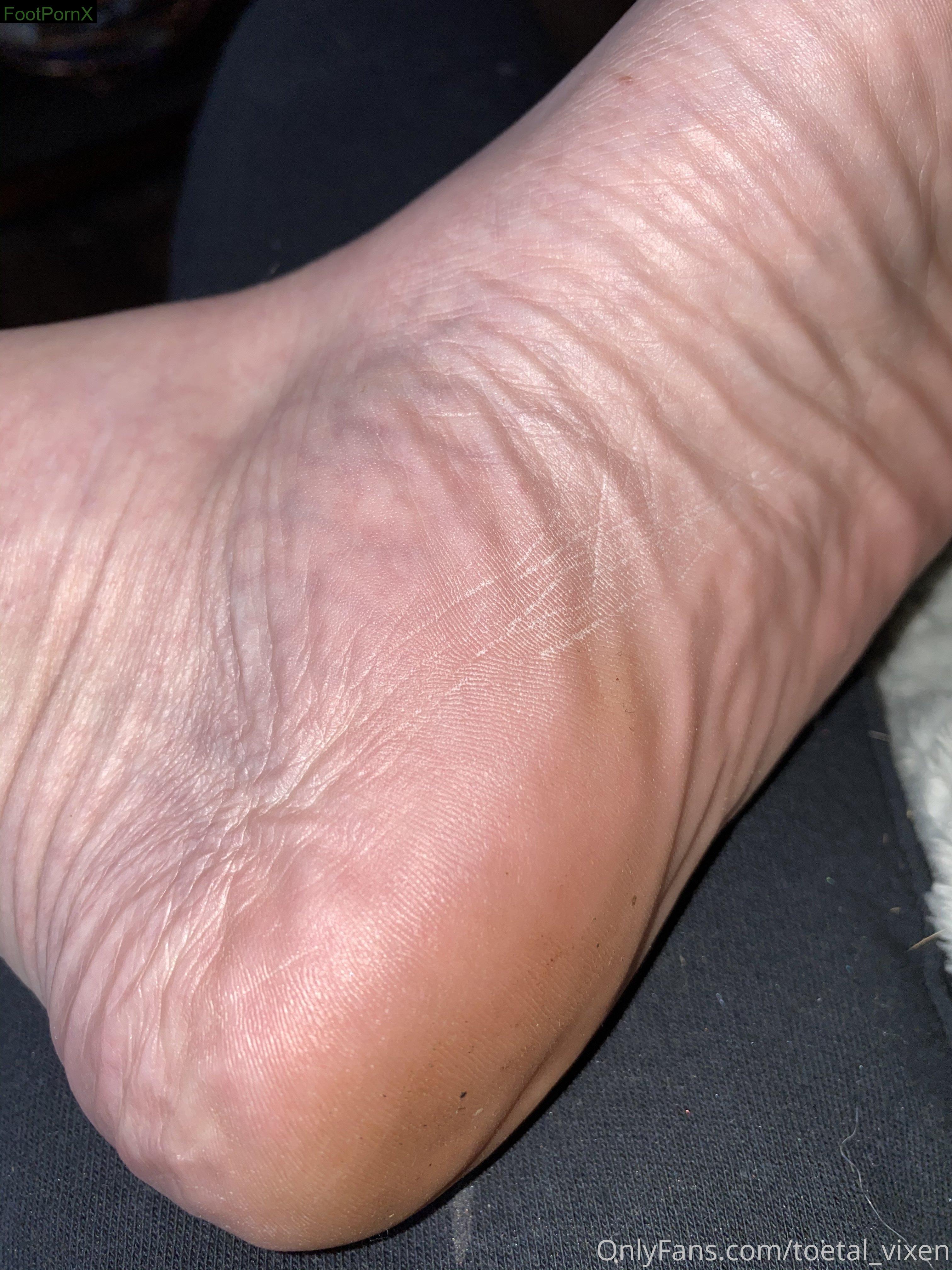 toetal_vixen feet photo 8