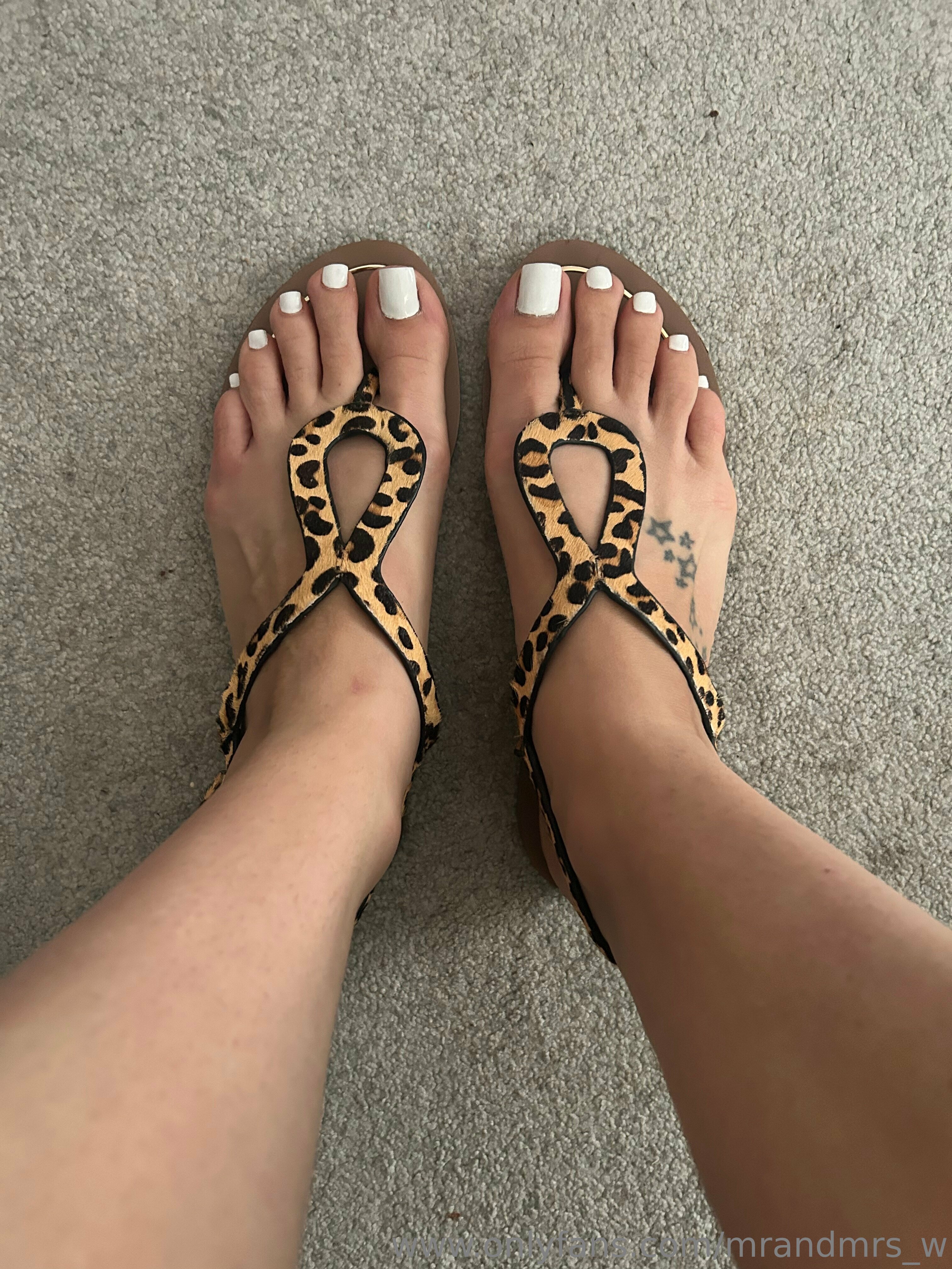 mrandmrs_w feet photo 24