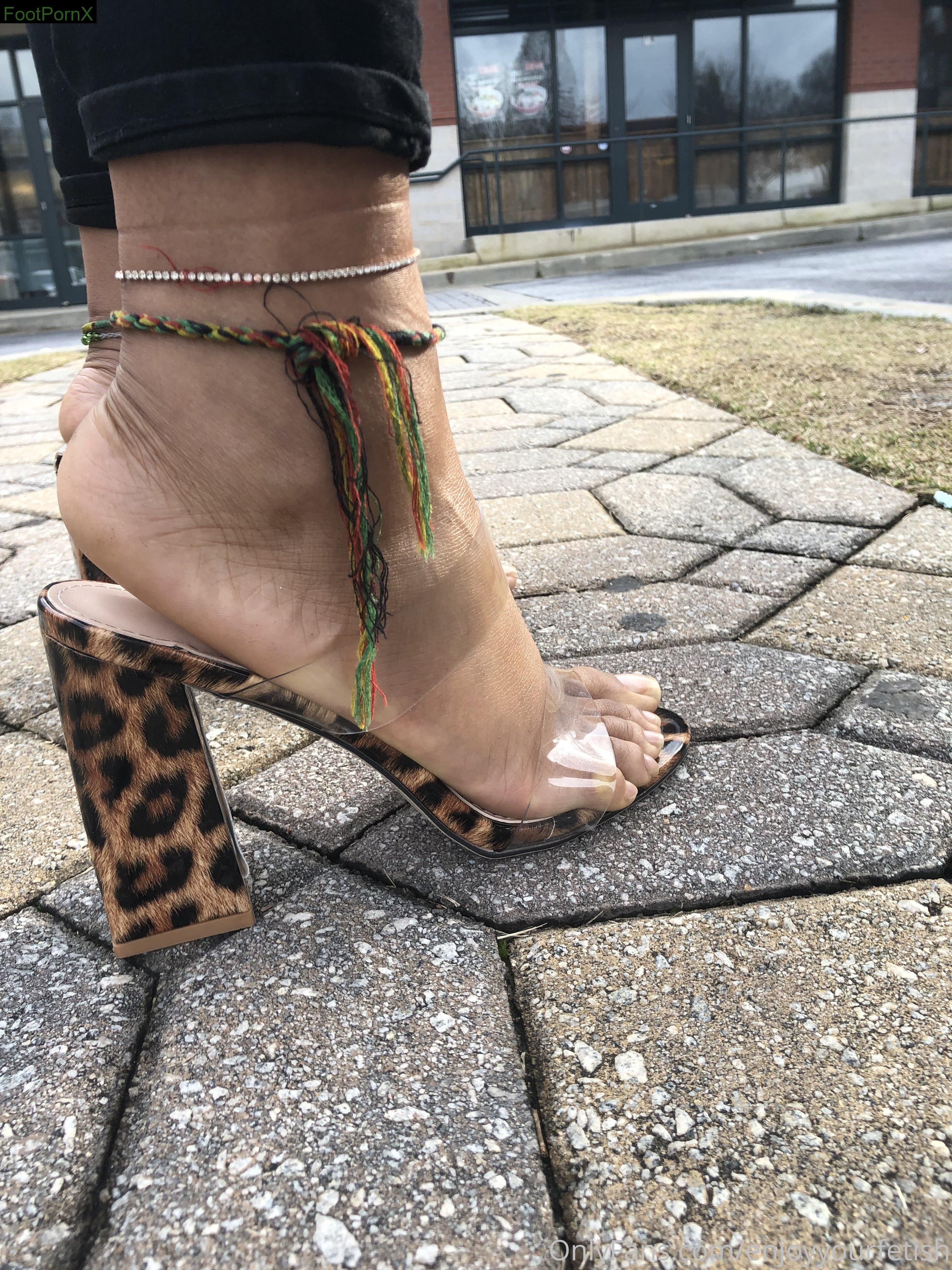 enjoyyourfetish feet photo 6