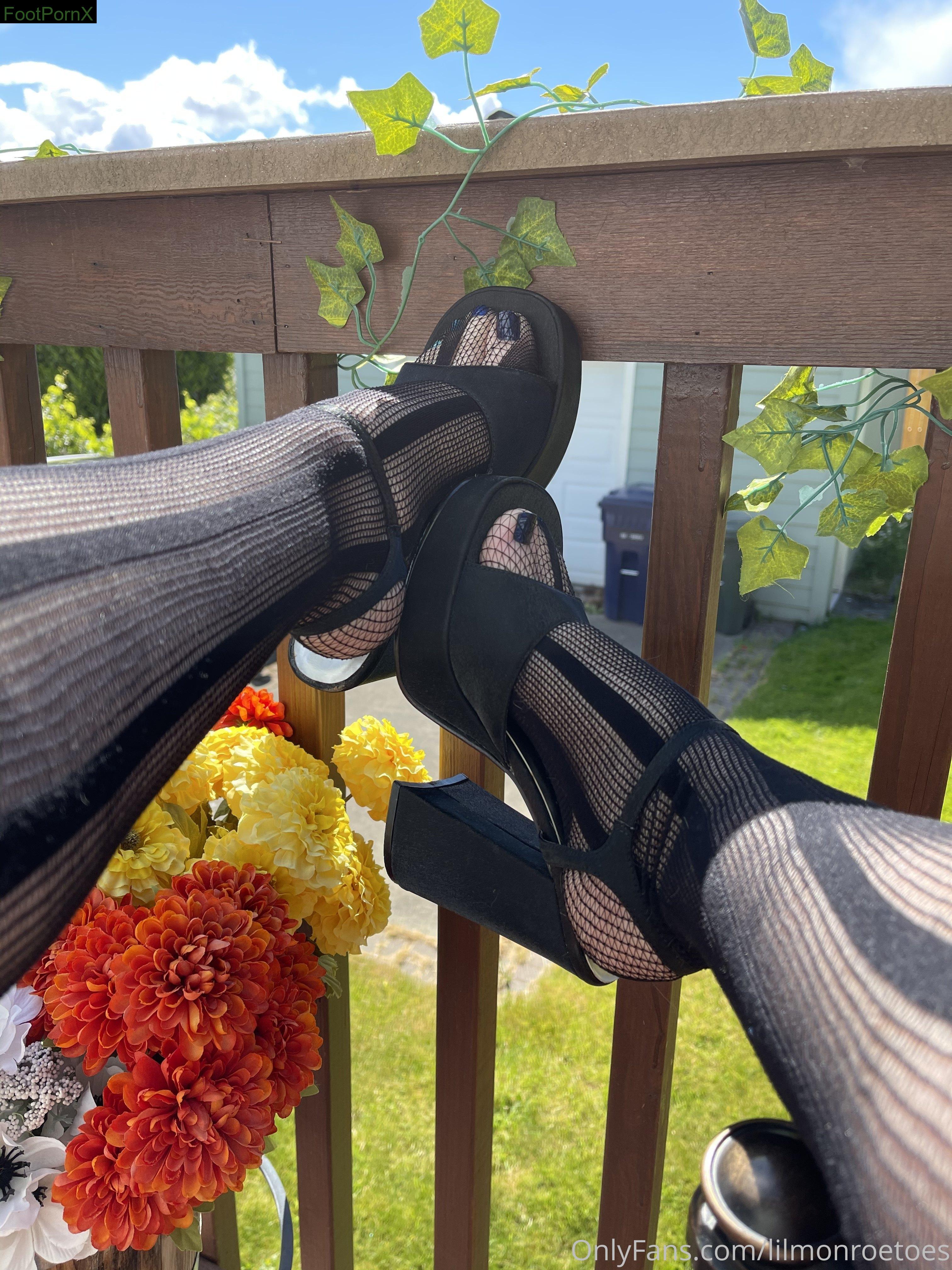 lilmonroetoes feet photo 11