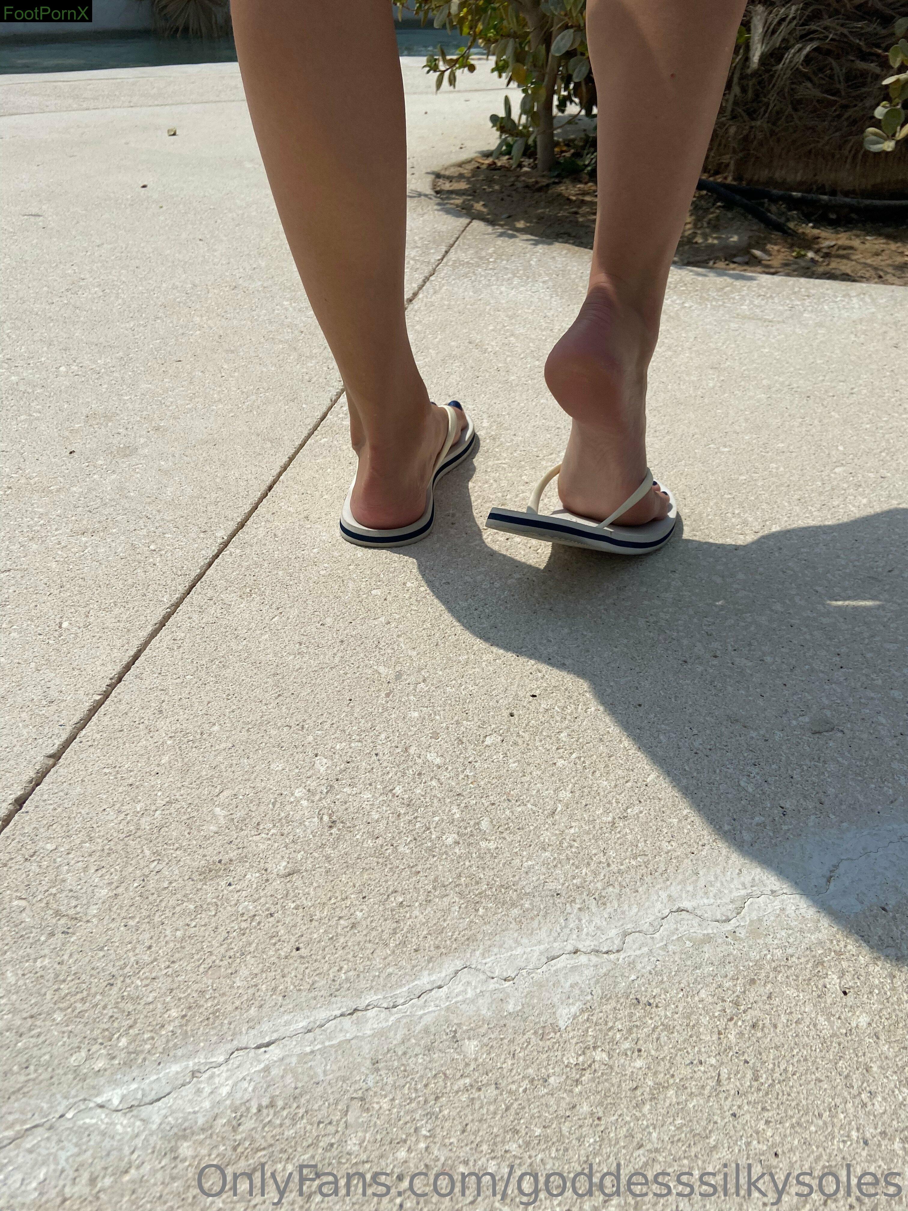 goddesssilkysoles feet photo 4